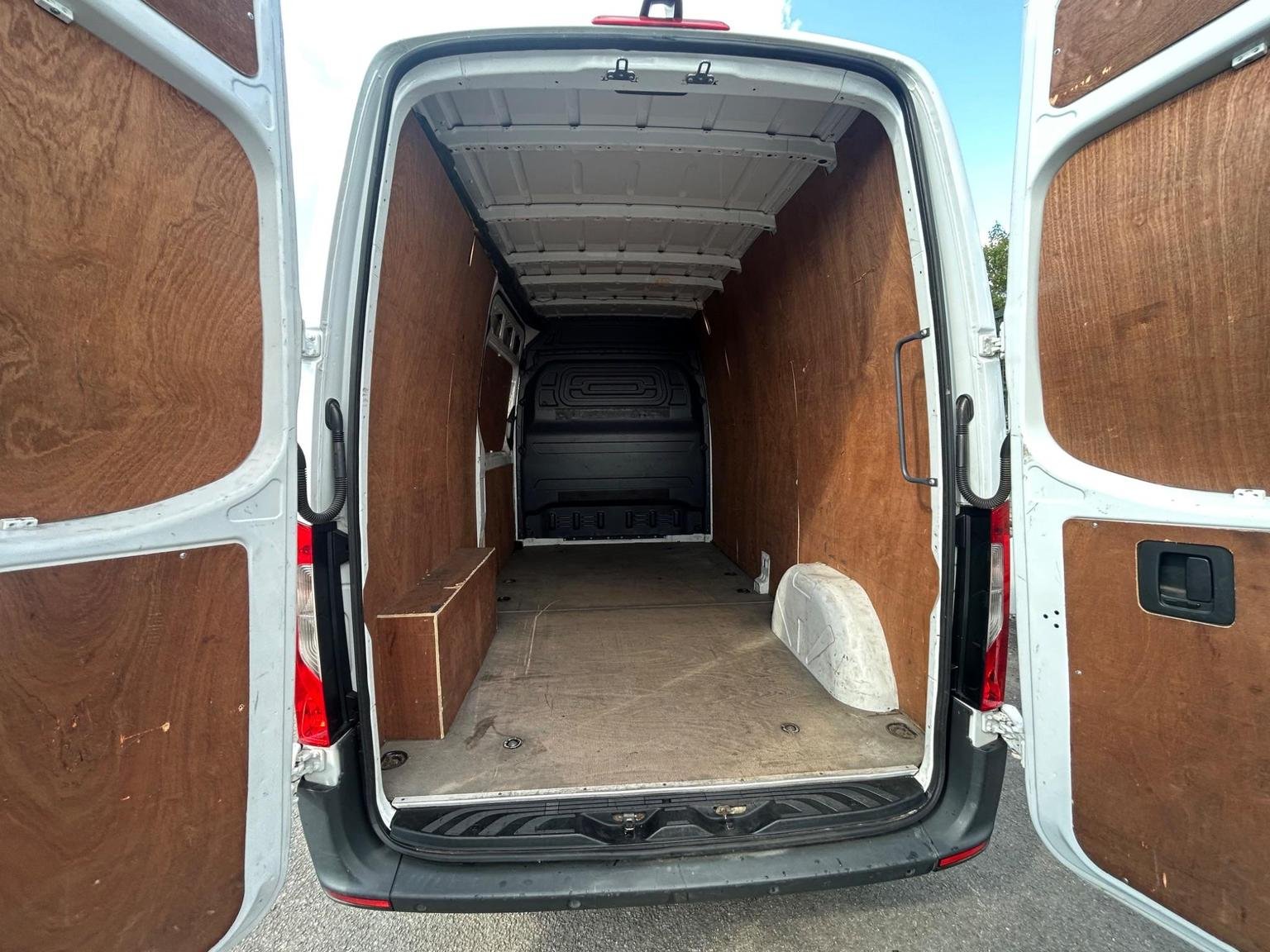 Mercedes Benz Sprinter