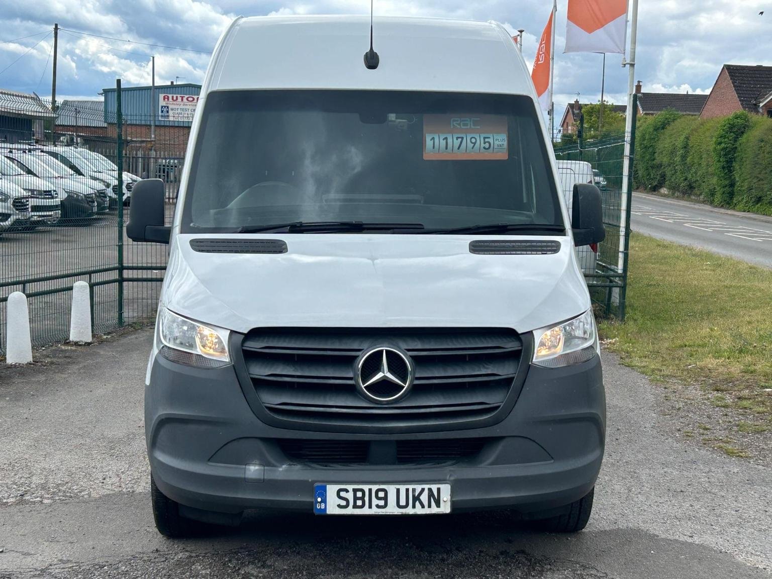 Mercedes Benz Sprinter
