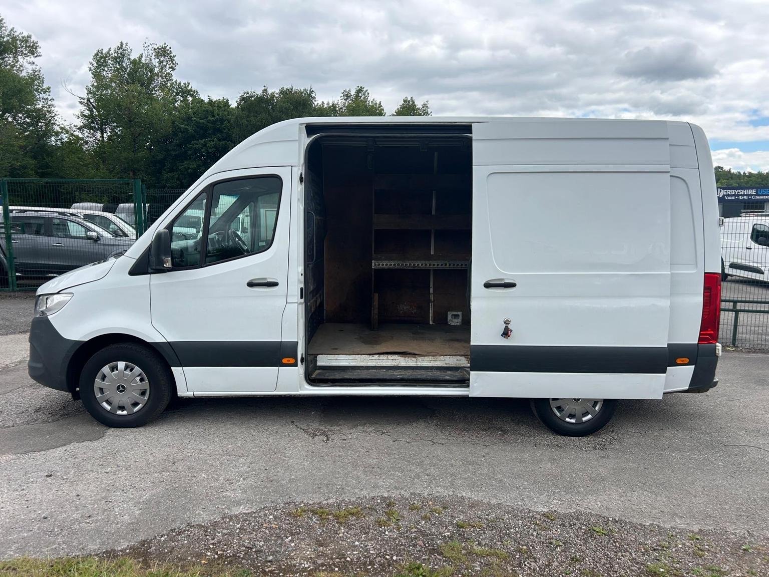 Mercedes Benz Sprinter