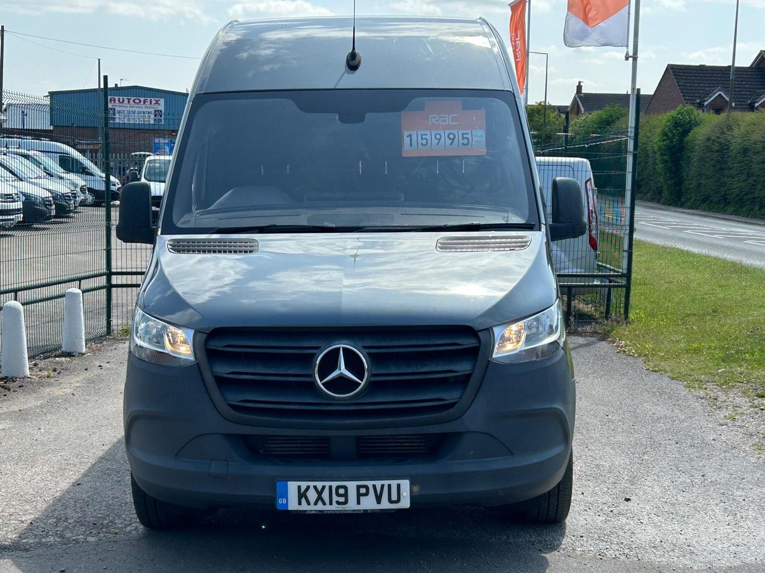Mercedes Benz Sprinter