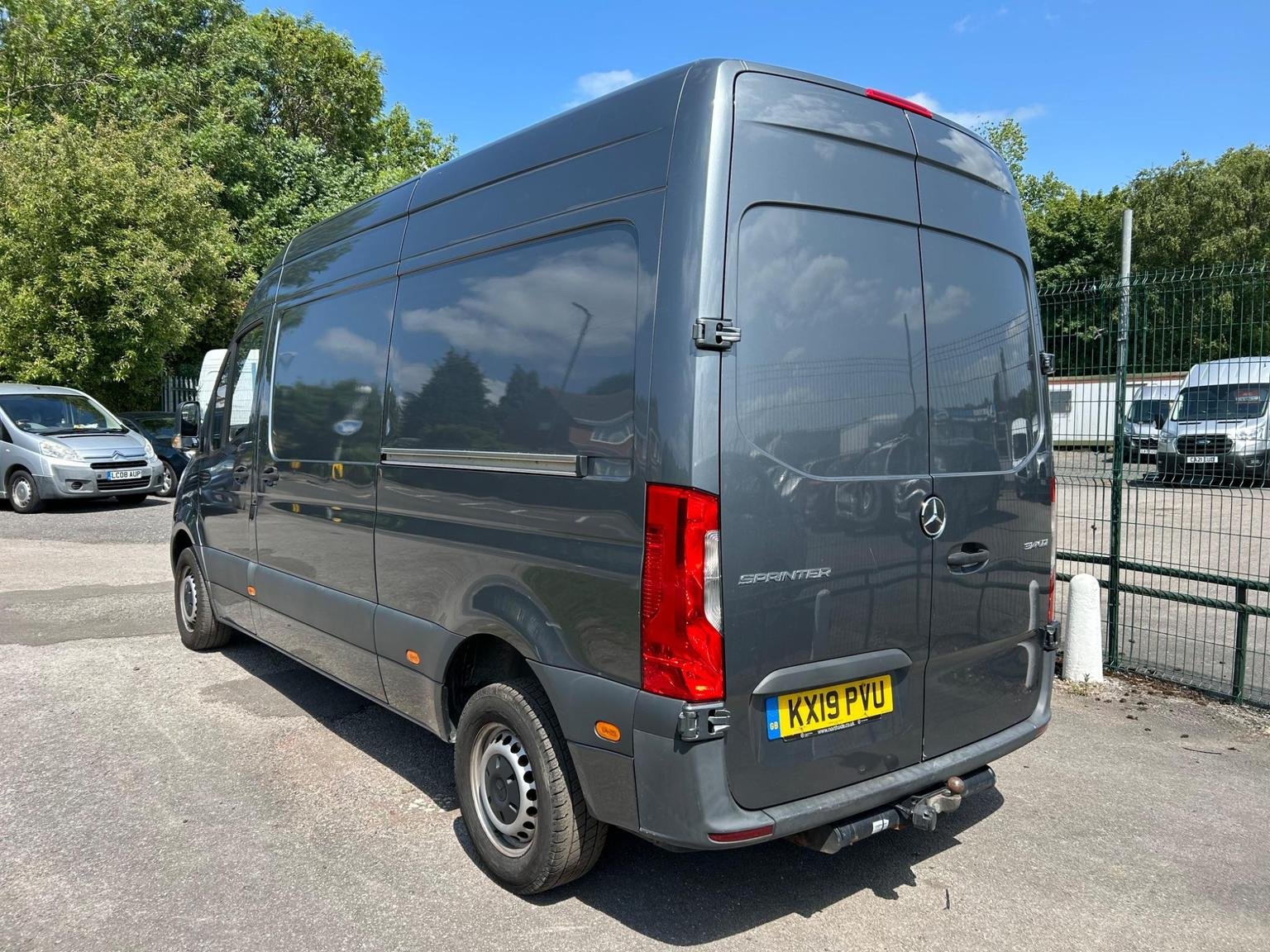 Mercedes Benz Sprinter