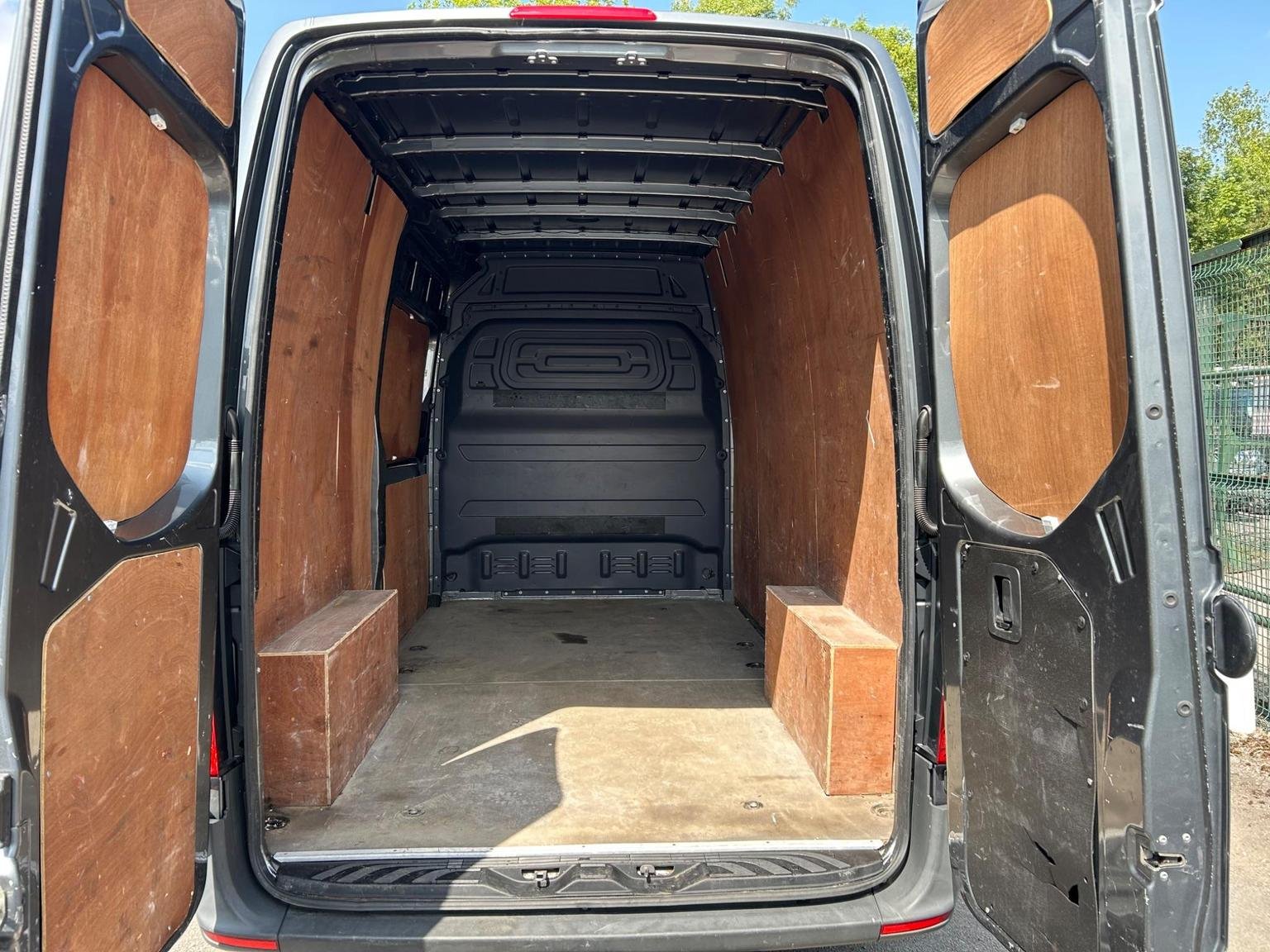 Mercedes Benz Sprinter
