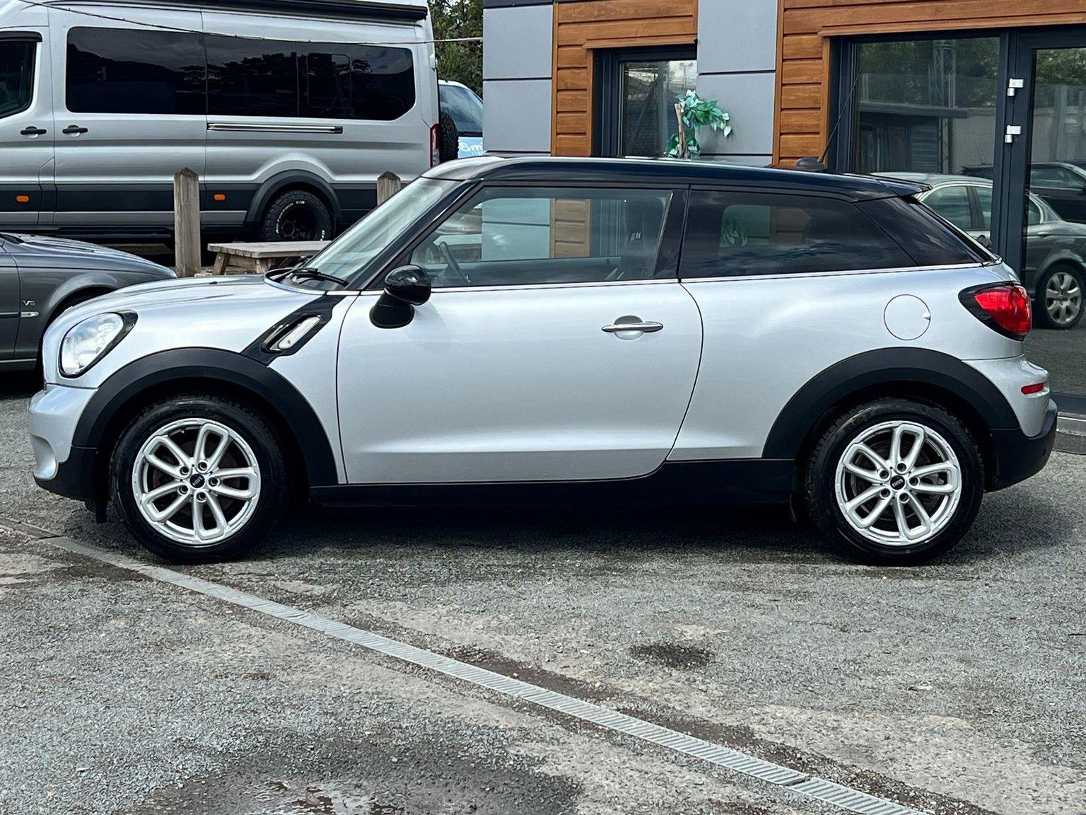 MINI Paceman