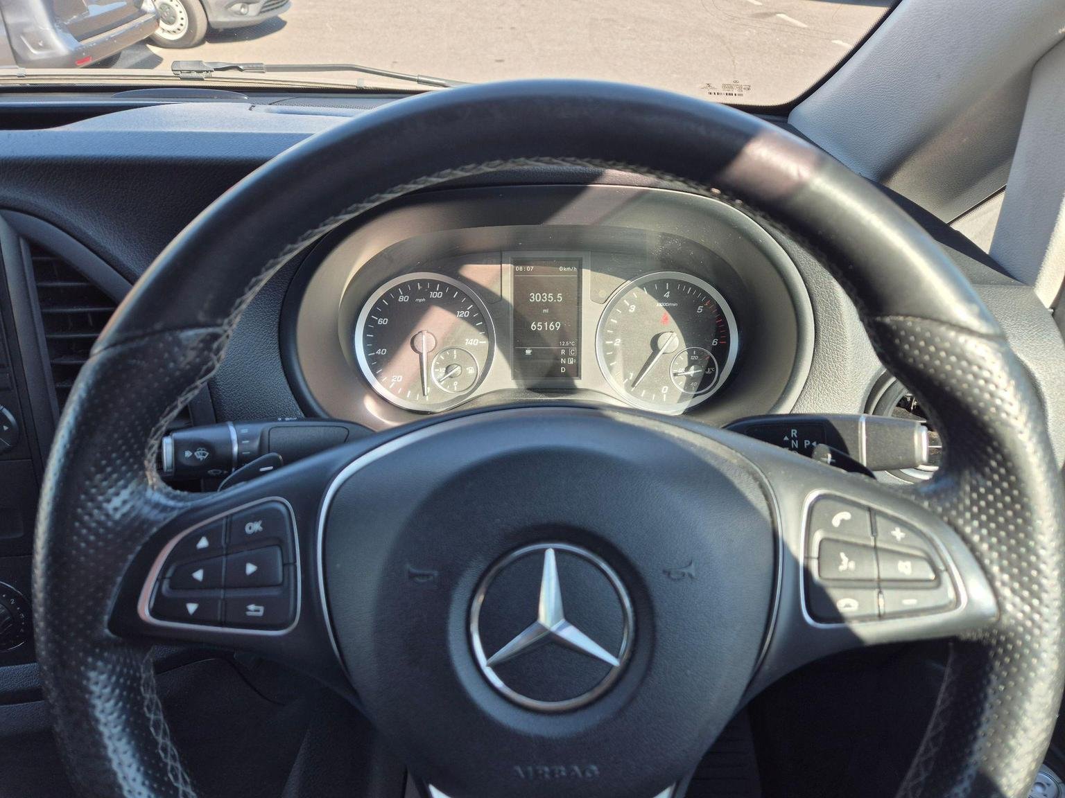 Mercedes Benz Vito