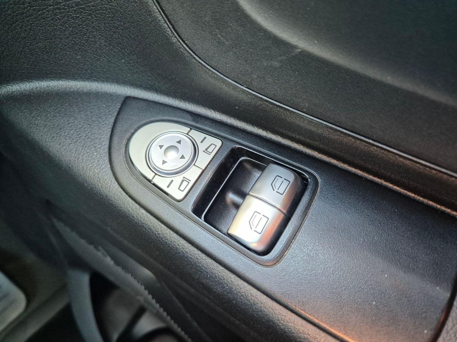 Mercedes Benz Vito
