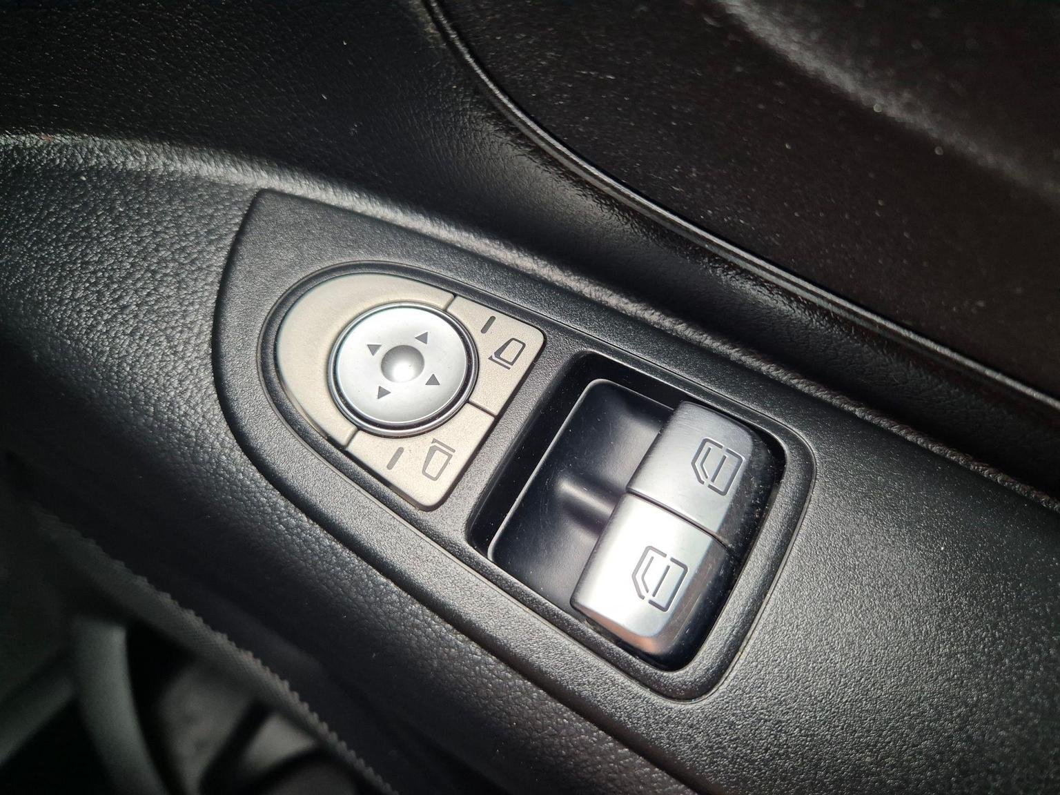 Mercedes Benz Vito