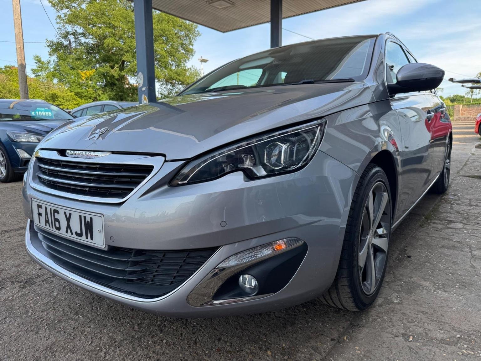 Peugeot 308