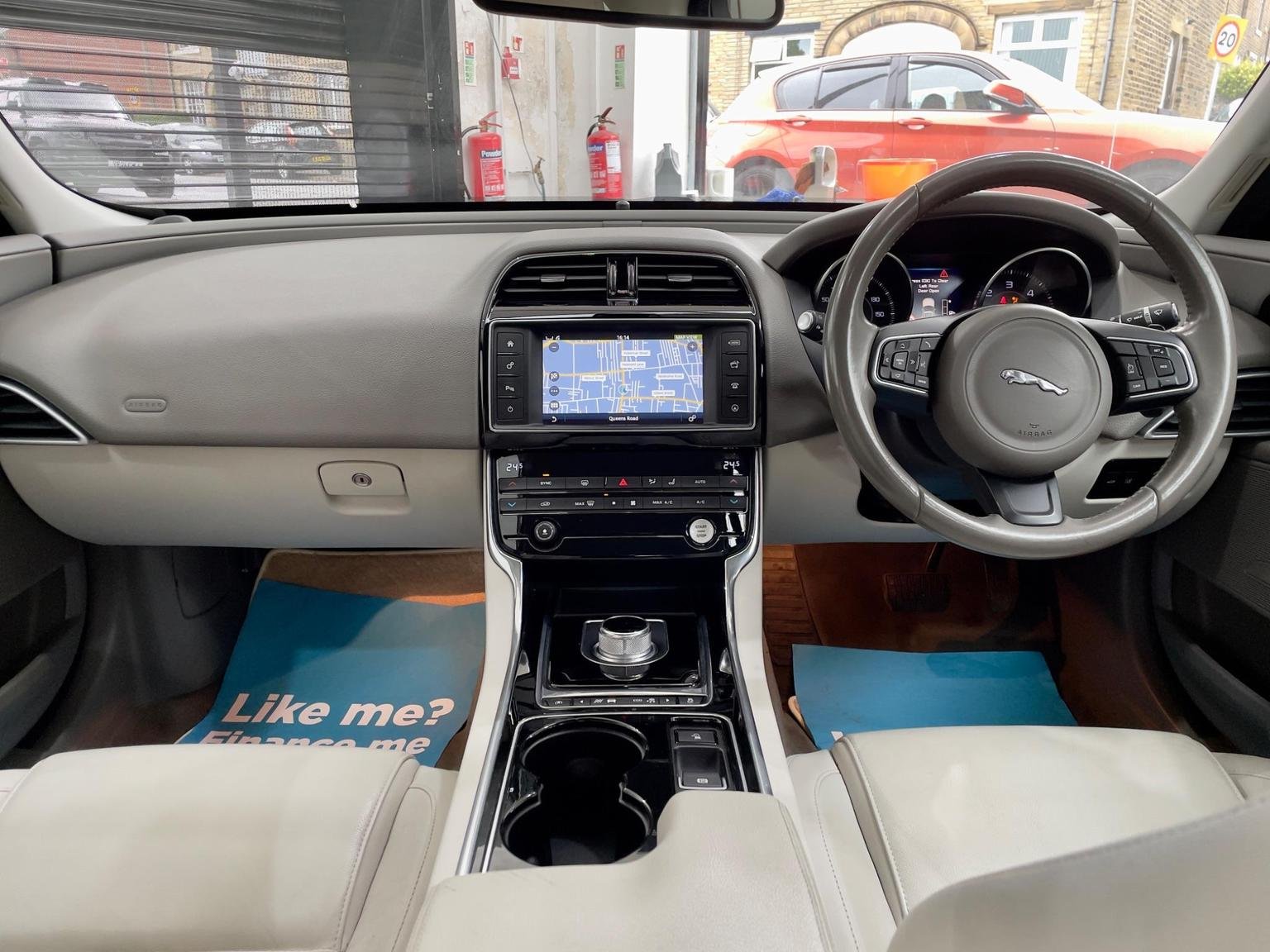 Jaguar XE