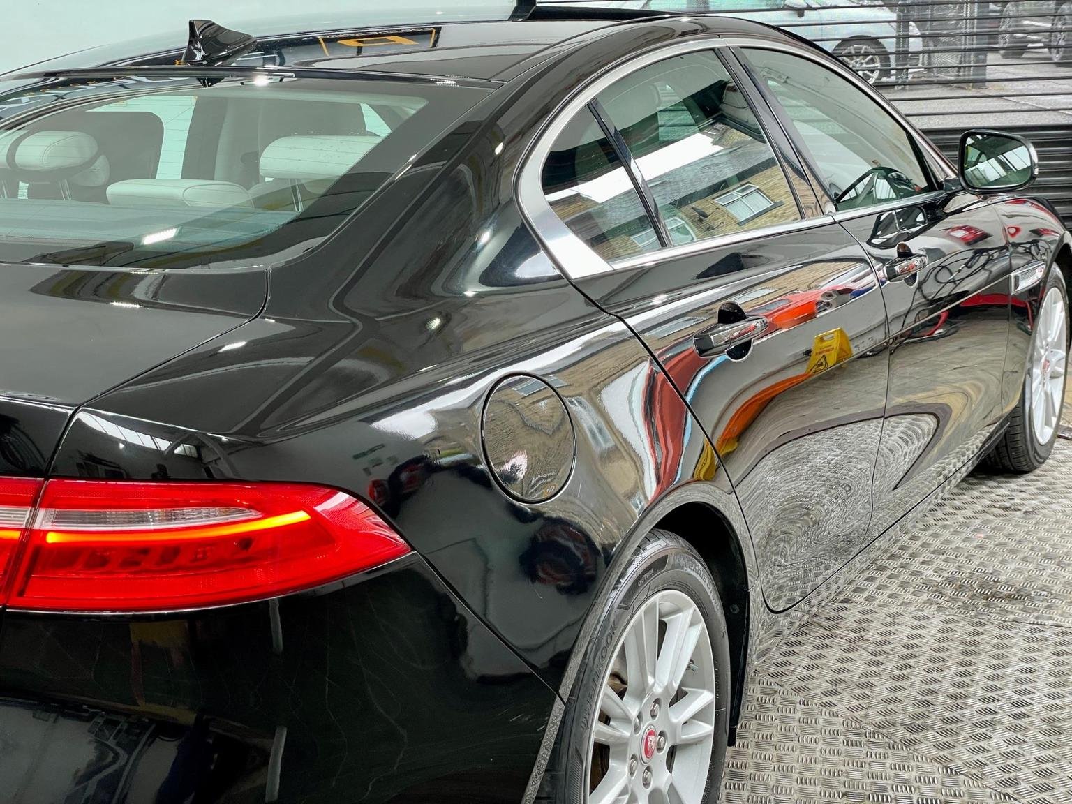 Jaguar XE