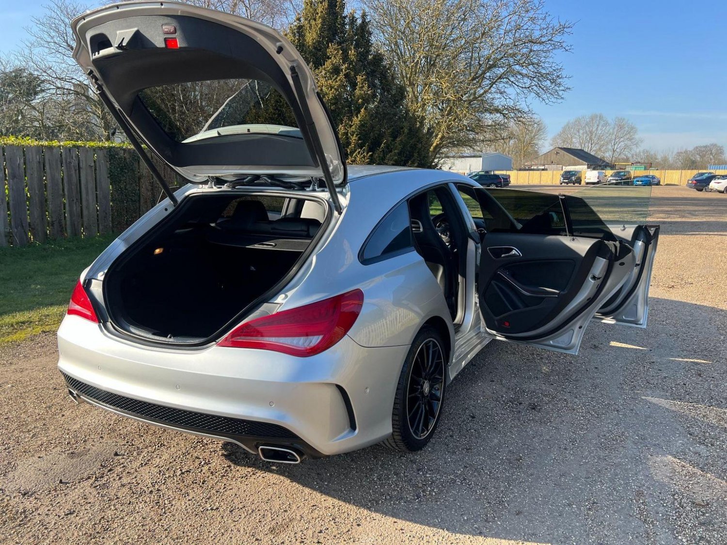 Mercedes Benz CLA
