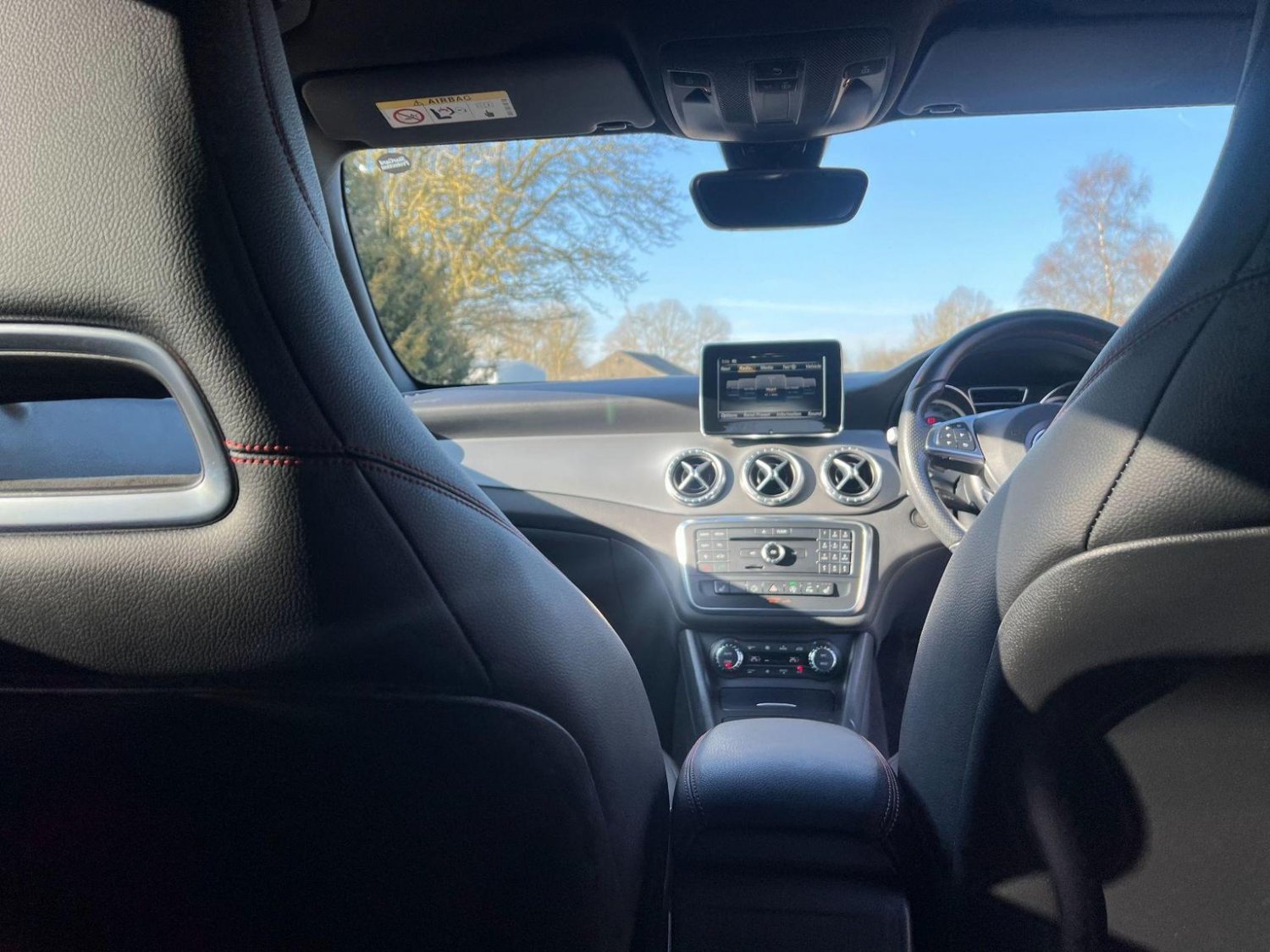 Mercedes Benz CLA