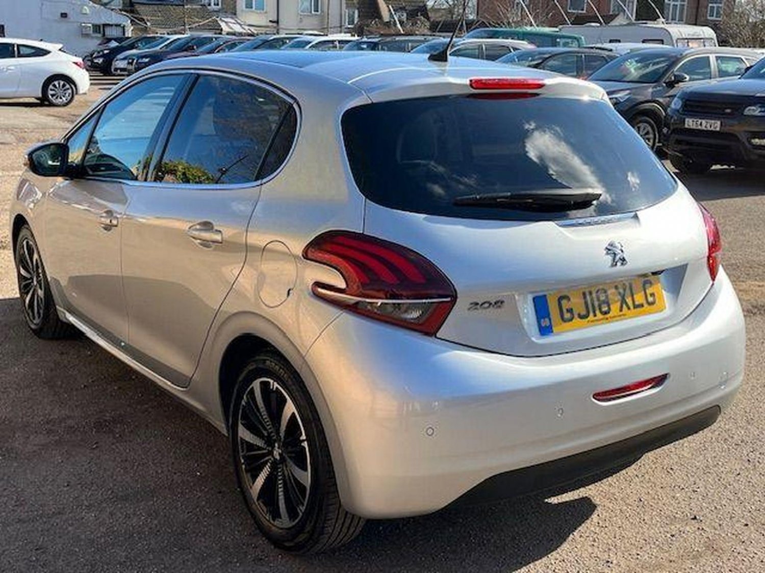 Peugeot 208