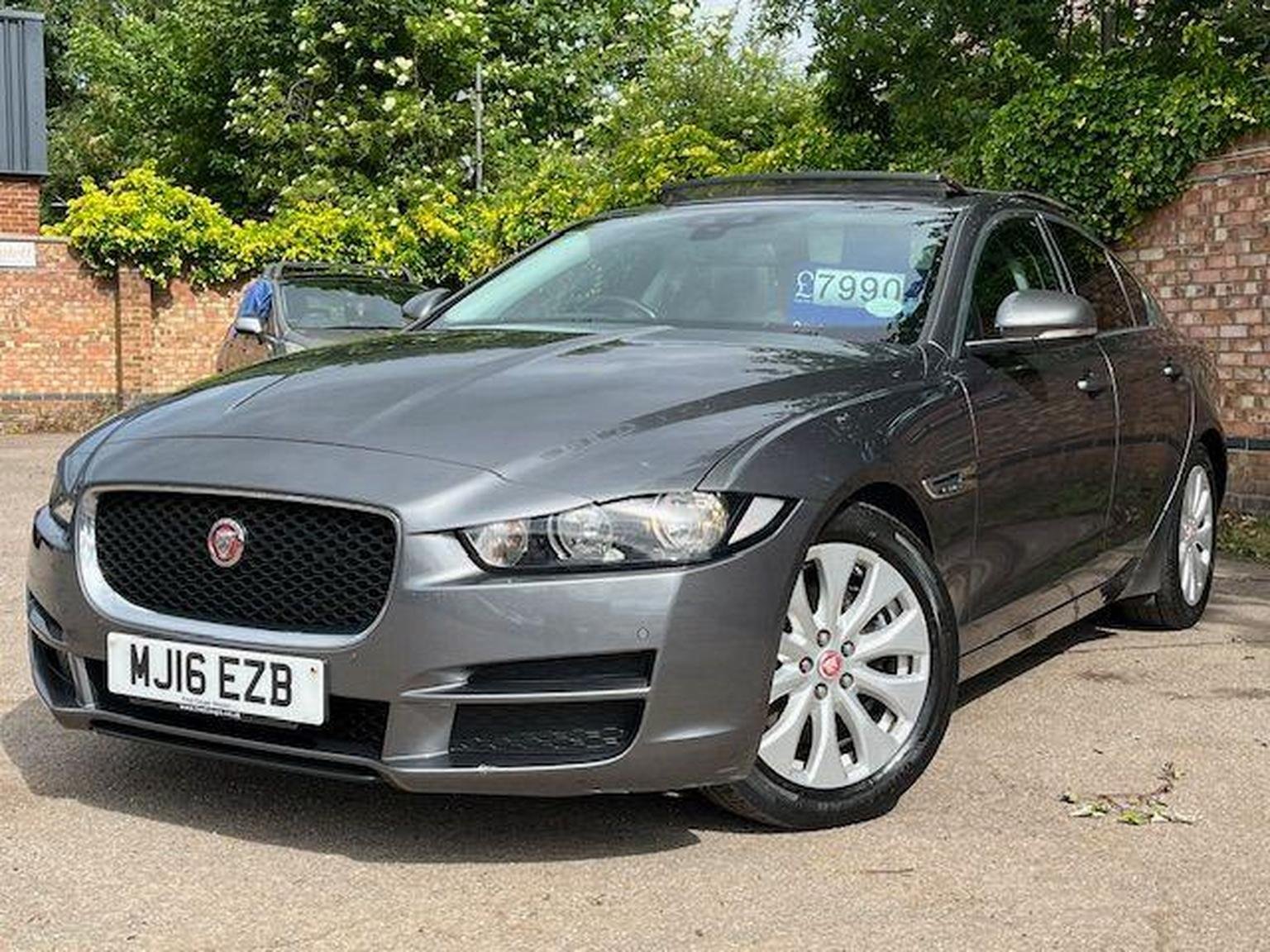 Jaguar XE
