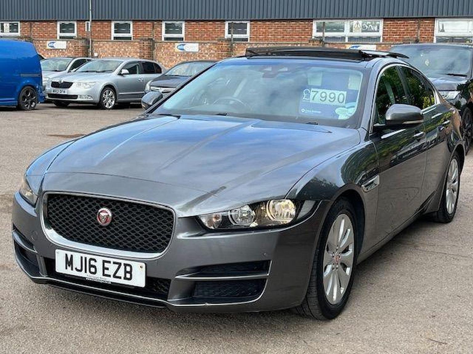 Jaguar XE