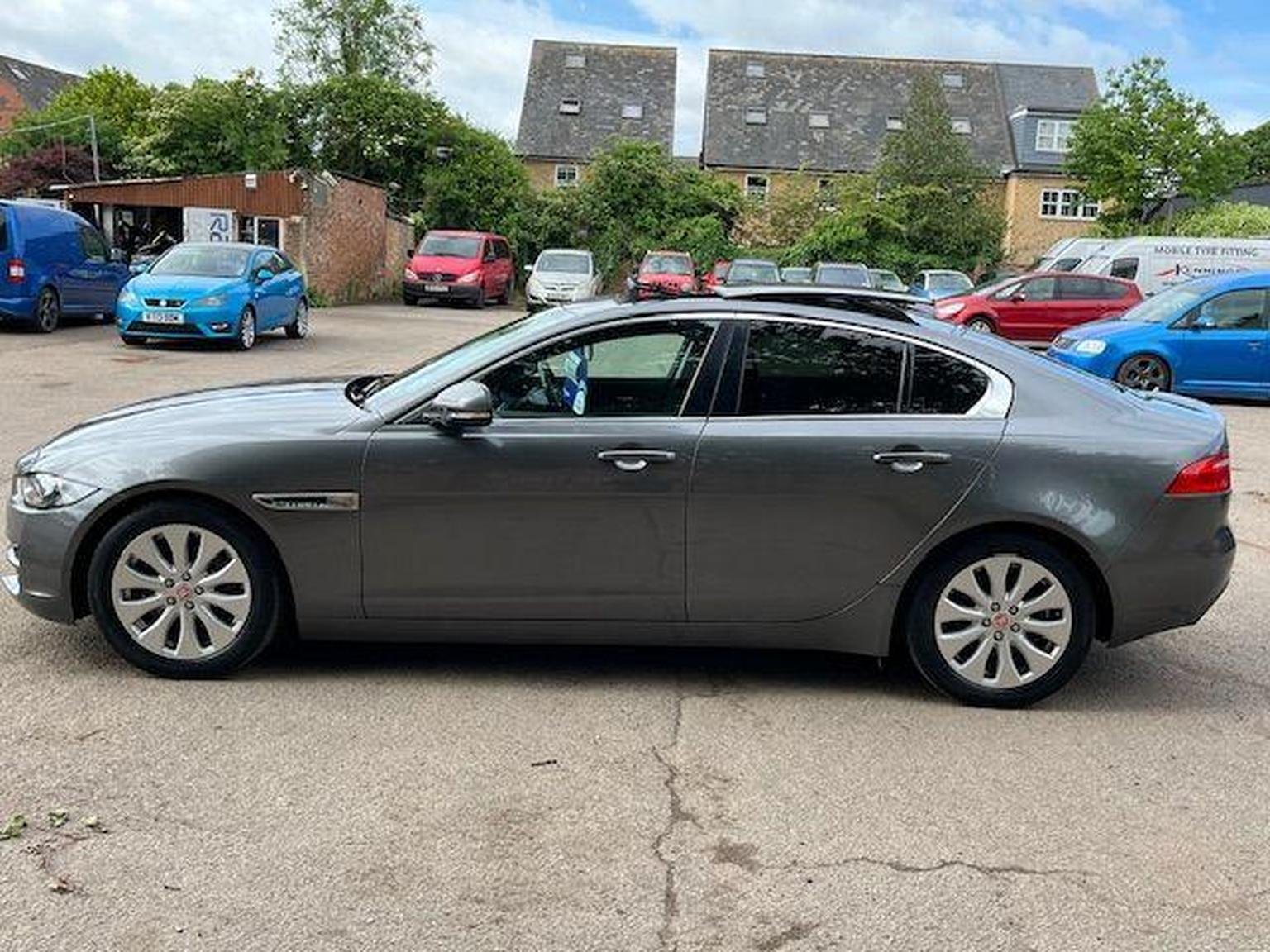 Jaguar XE