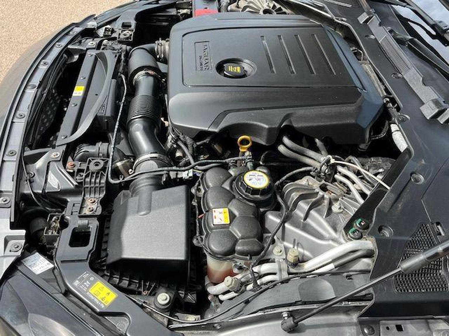 Jaguar XE