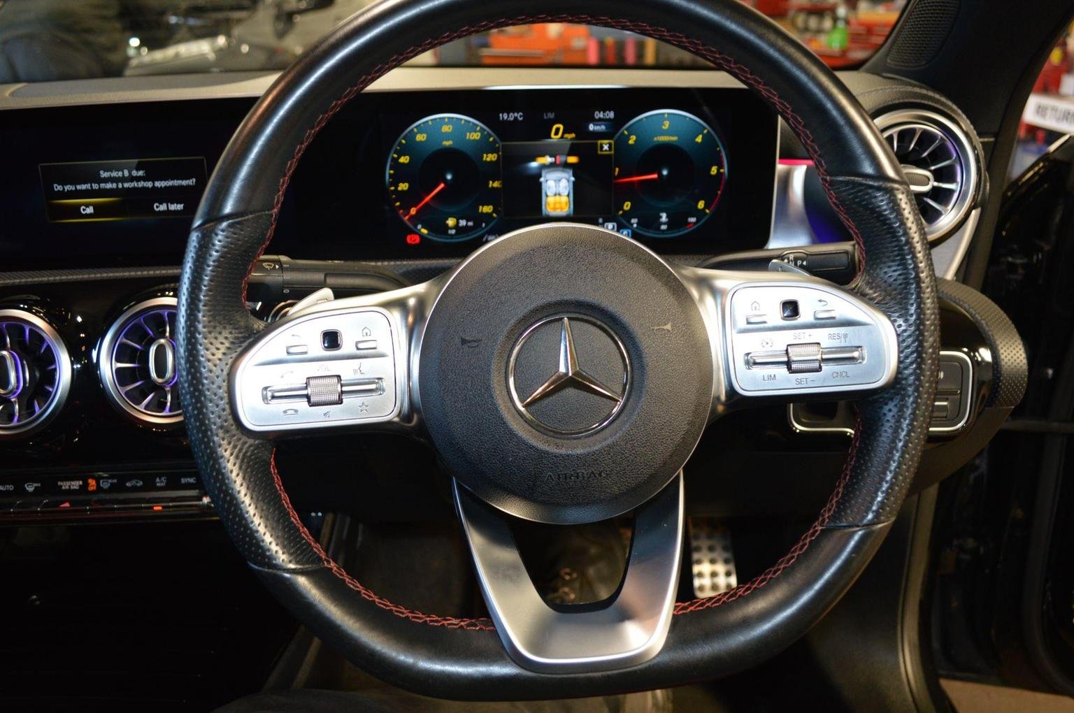 Mercedes Benz CLA