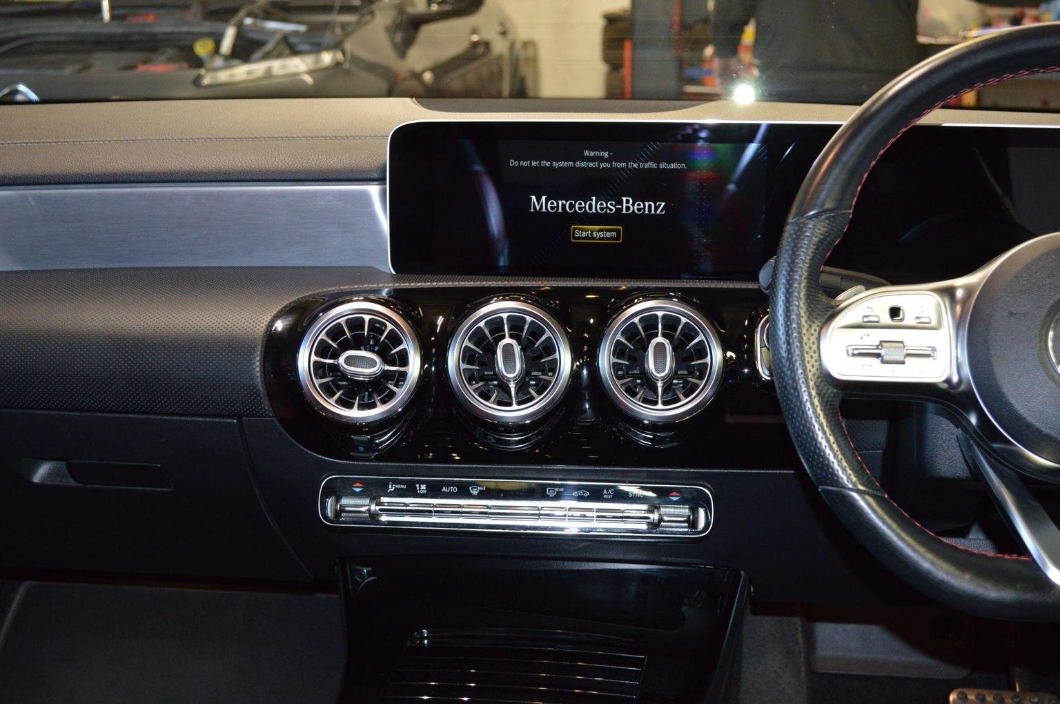 Mercedes Benz CLA