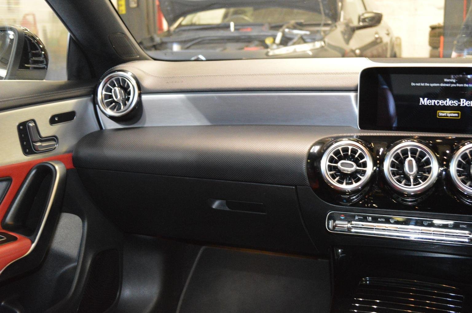 Mercedes Benz CLA