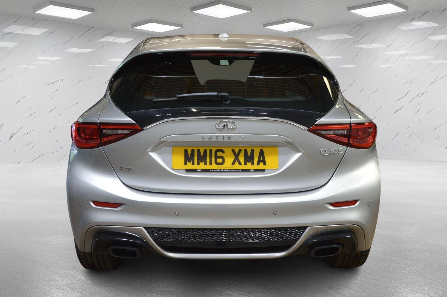 Infiniti Q30