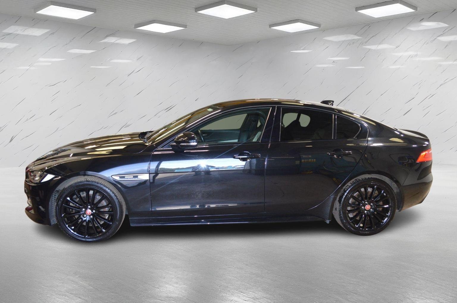 Jaguar XE