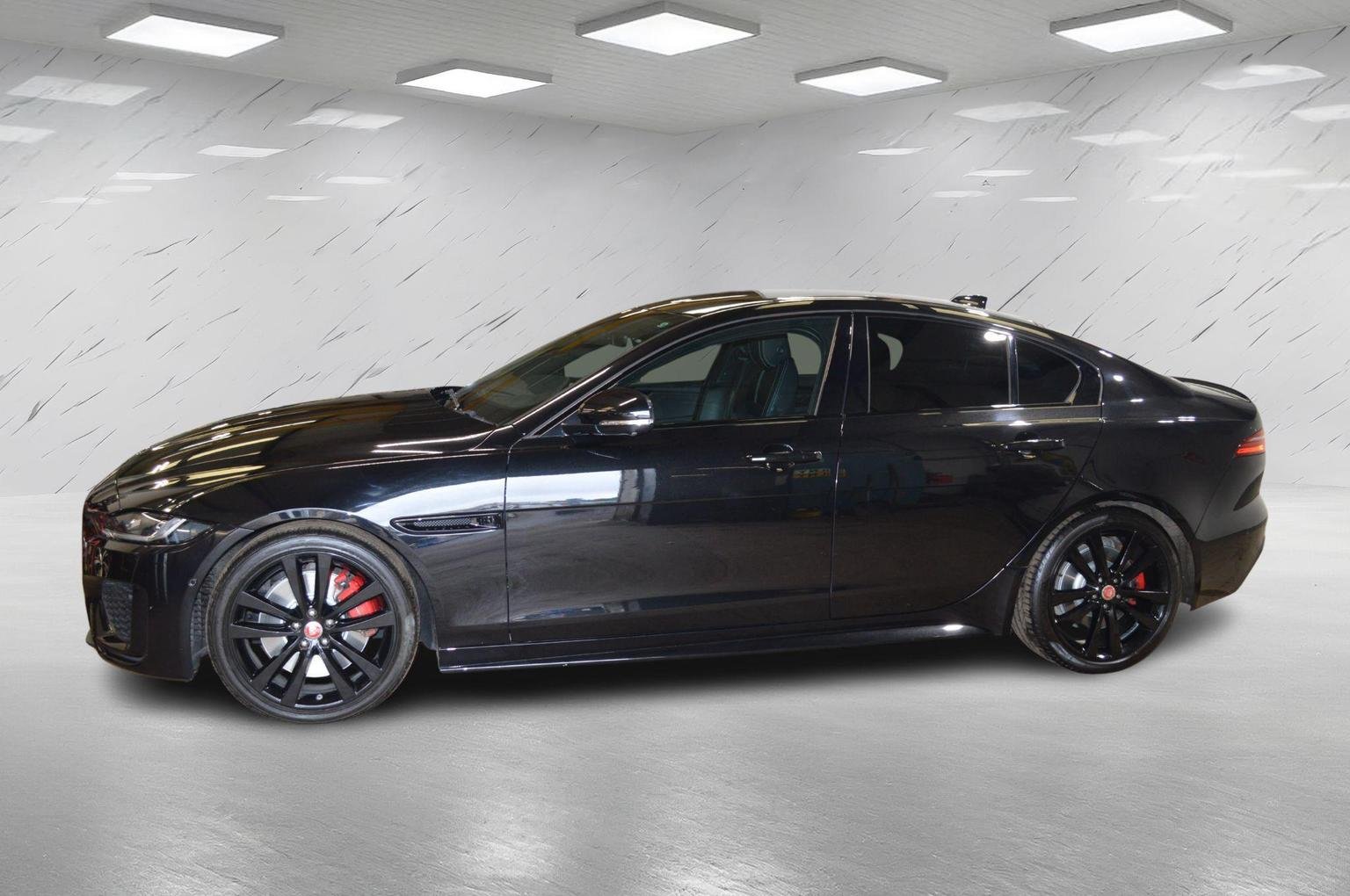 Jaguar XE