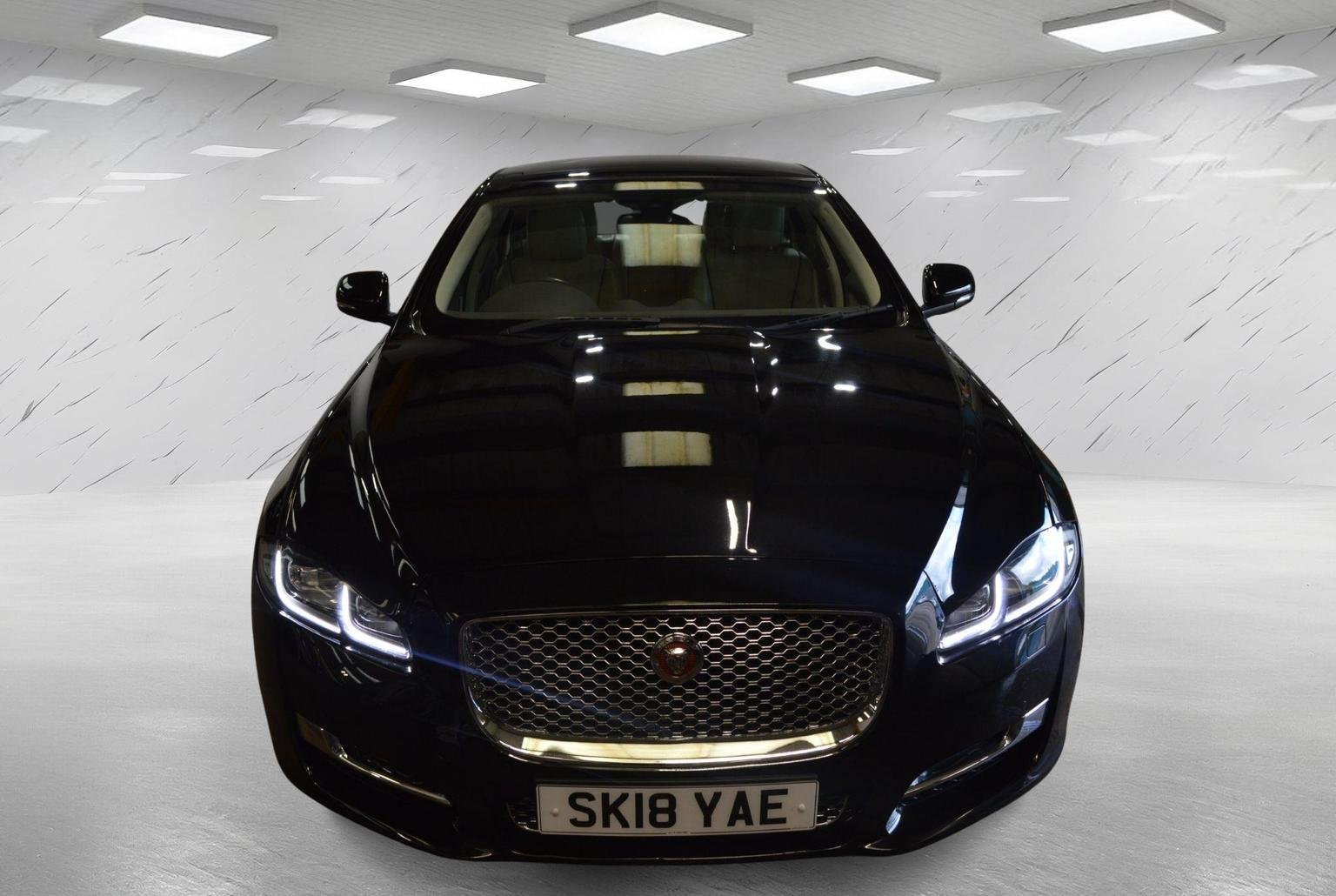 Jaguar XJ