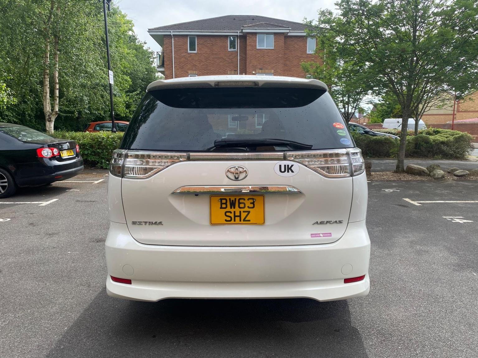 Toyota Estima
