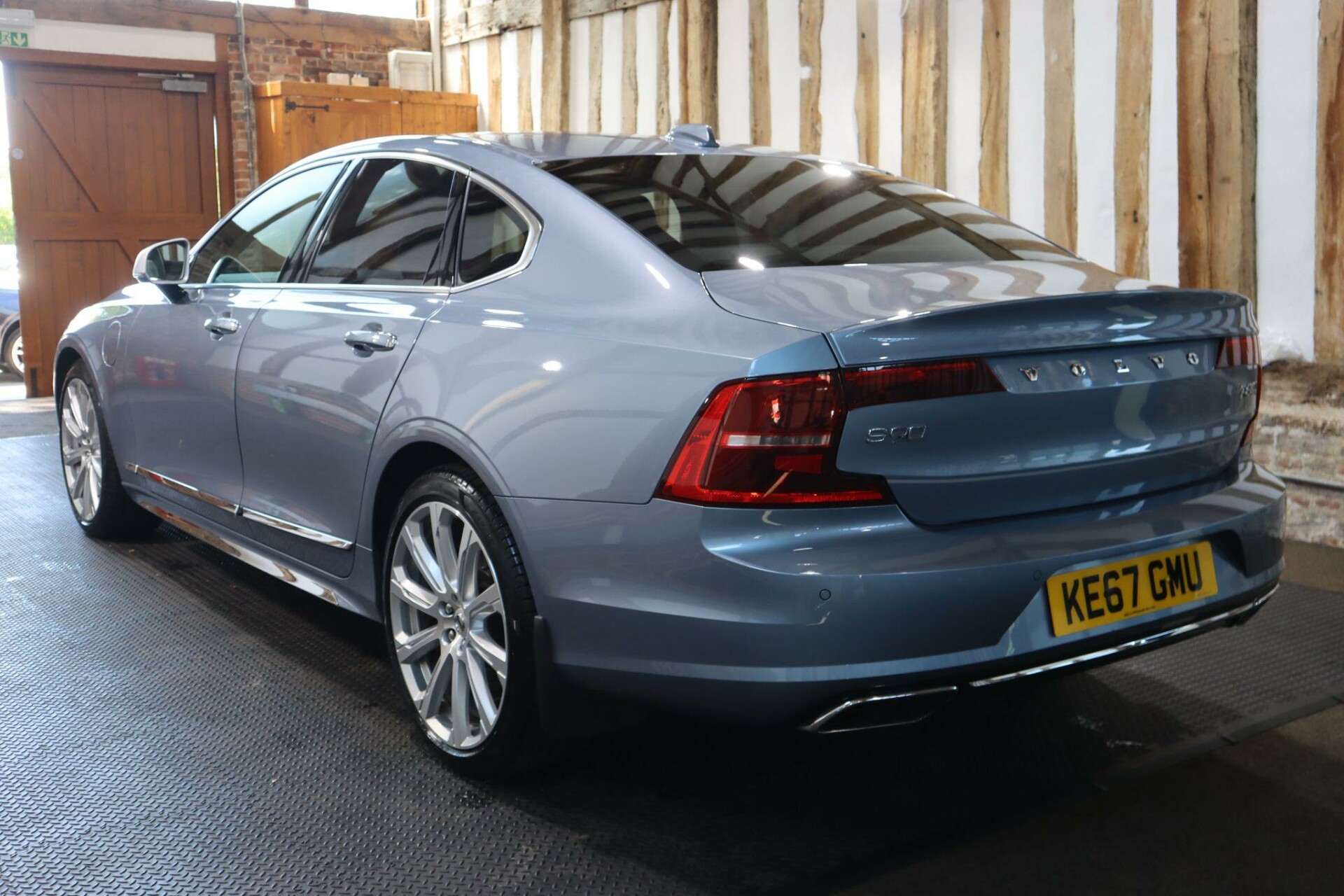 Volvo S90