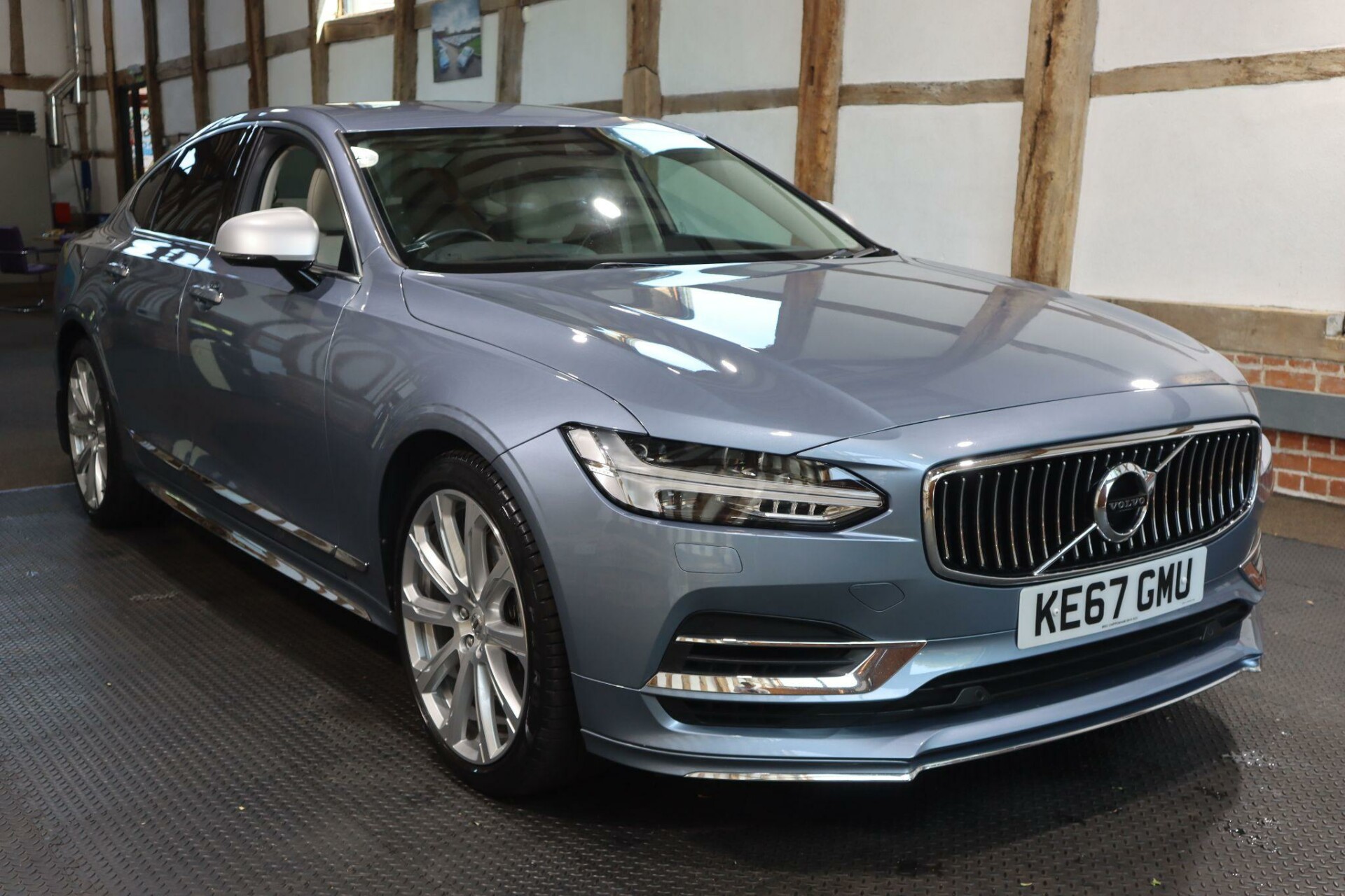 Volvo S90