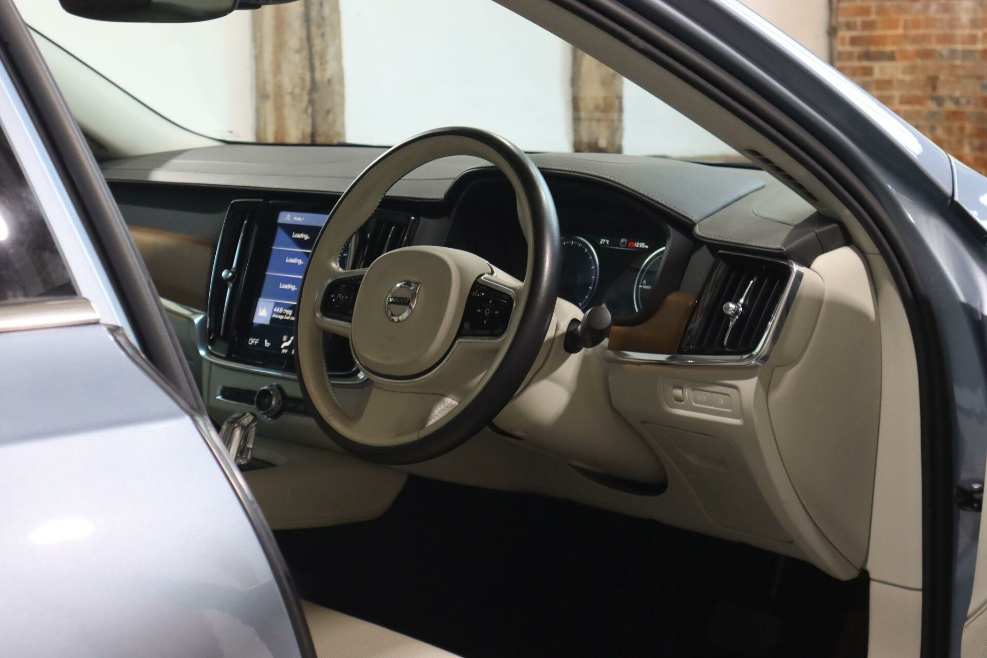 Volvo S90