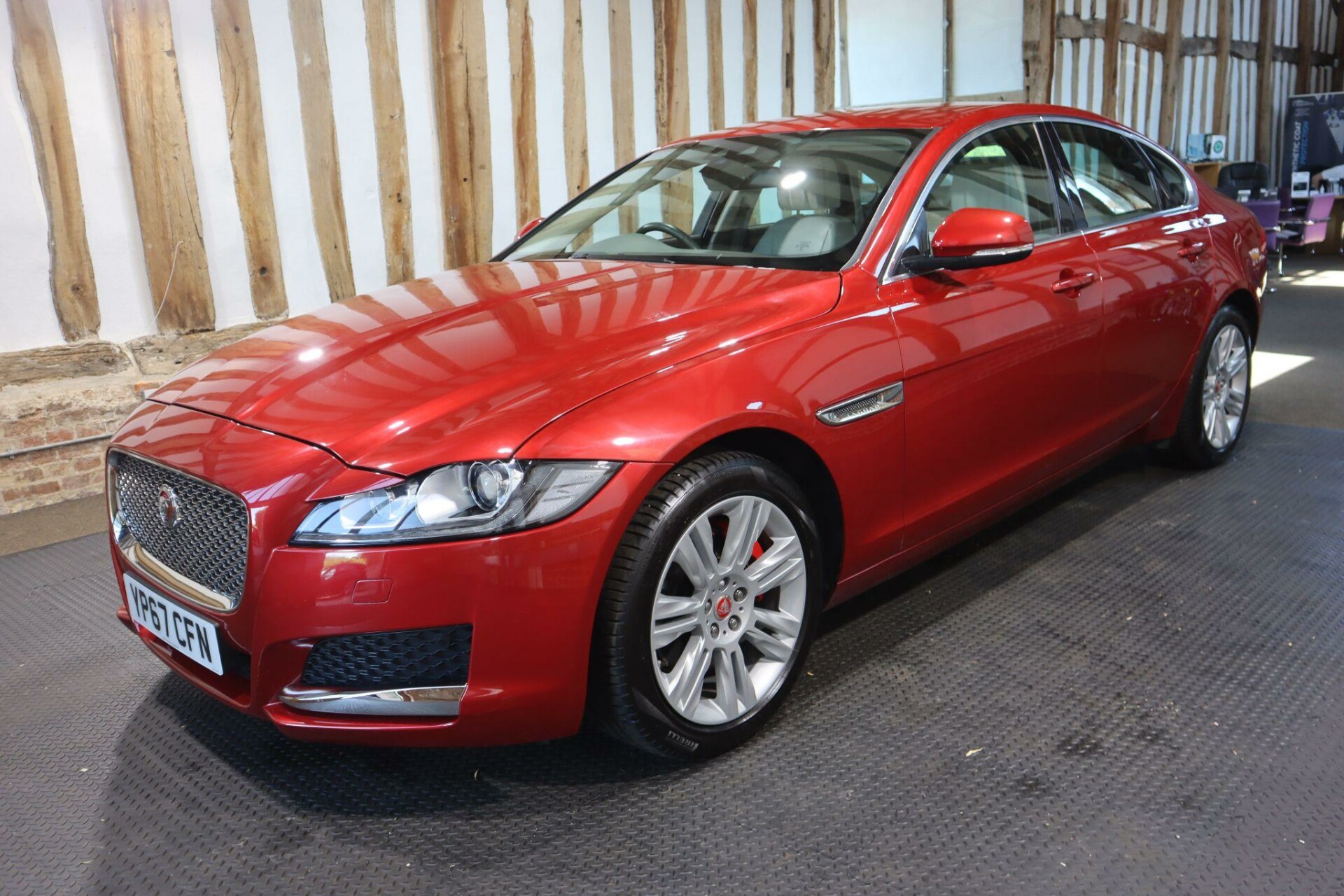 Jaguar XF