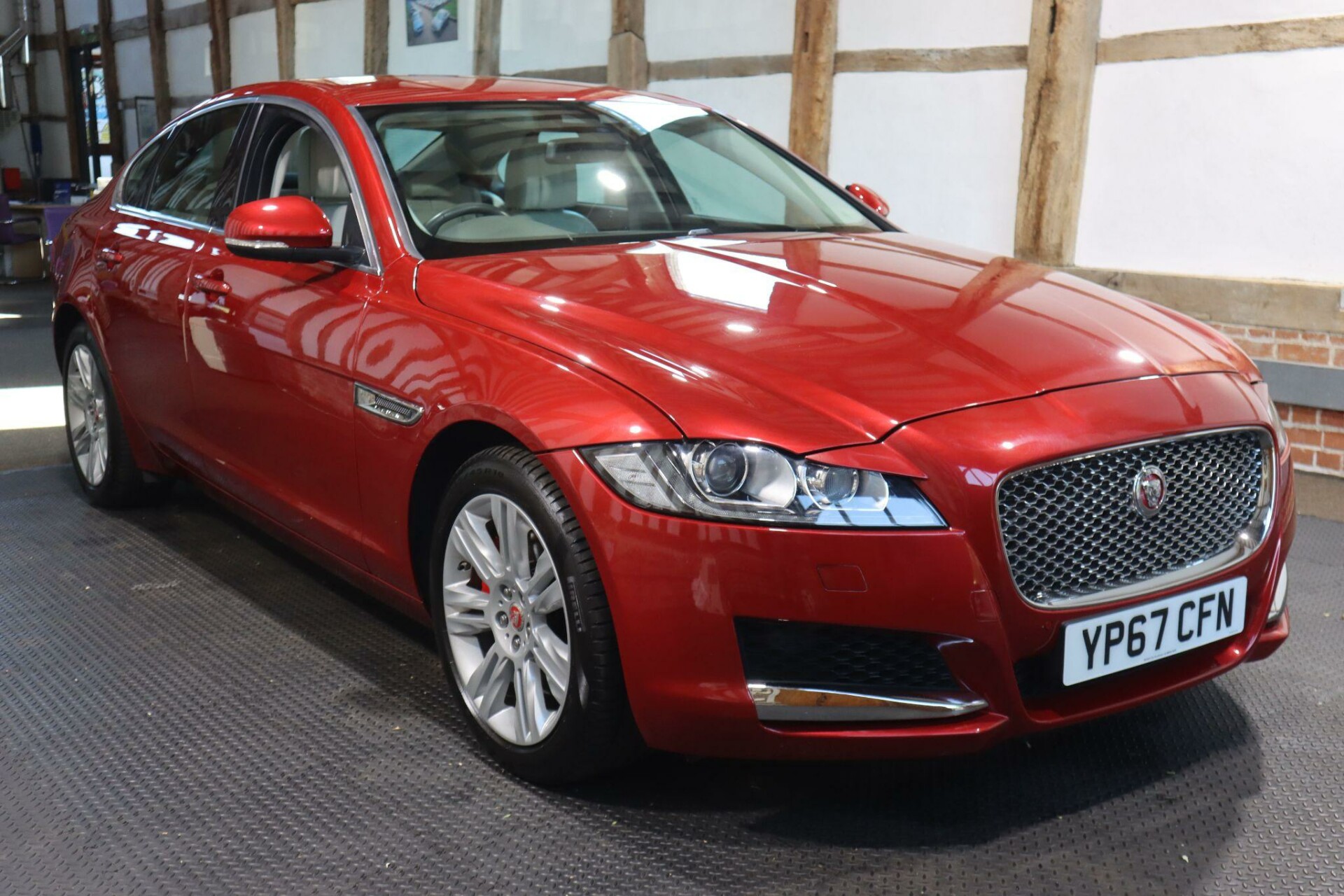 Jaguar XF