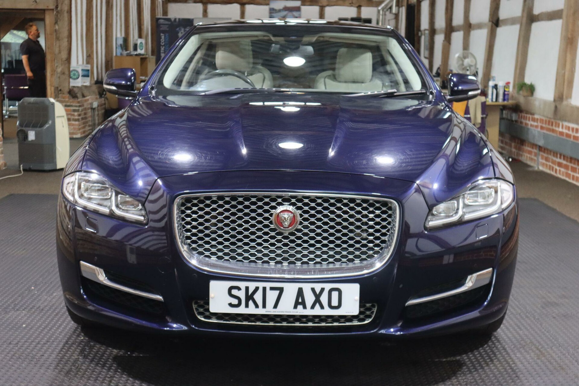 Jaguar XJ