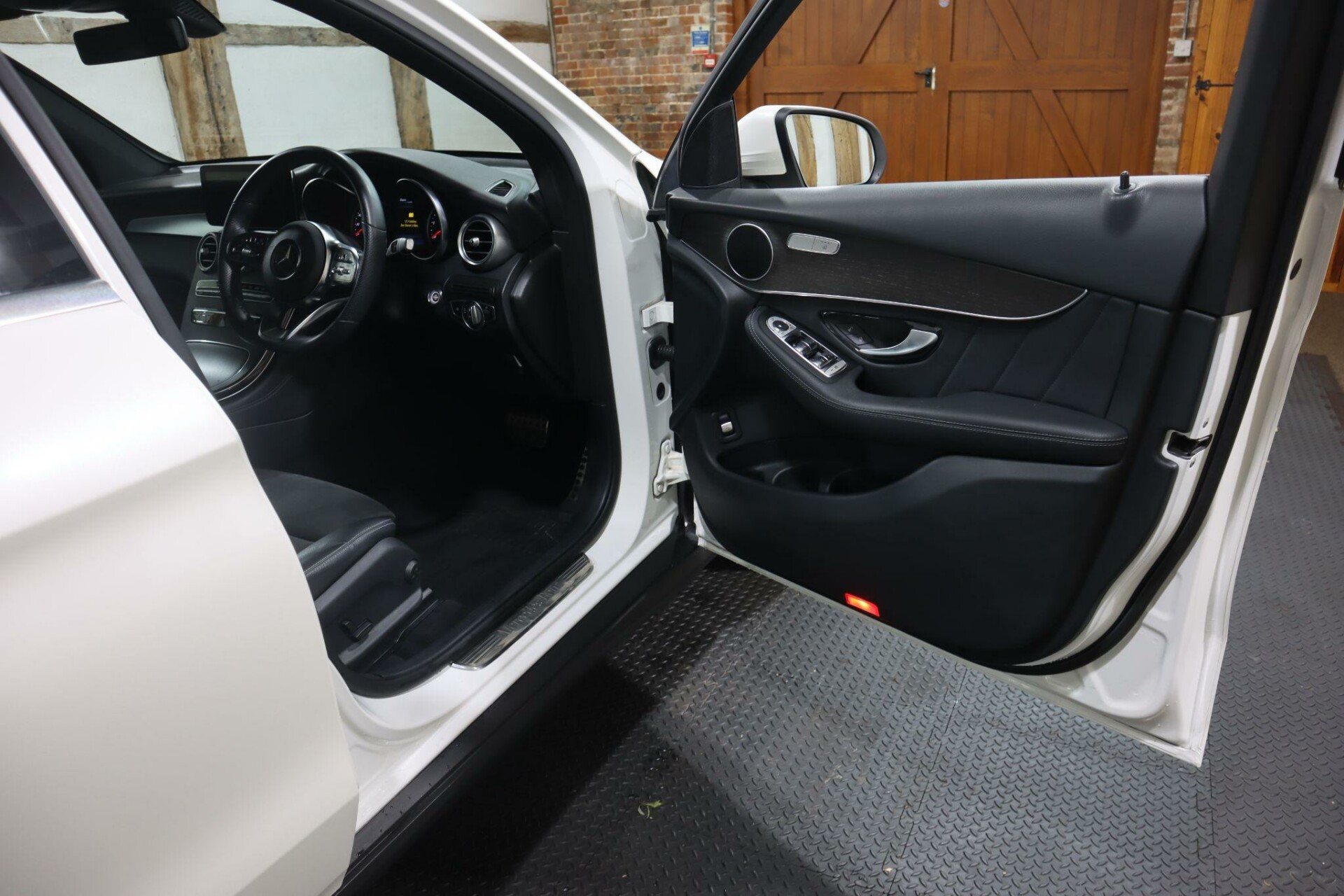 Mercedes Benz GLC CLASS