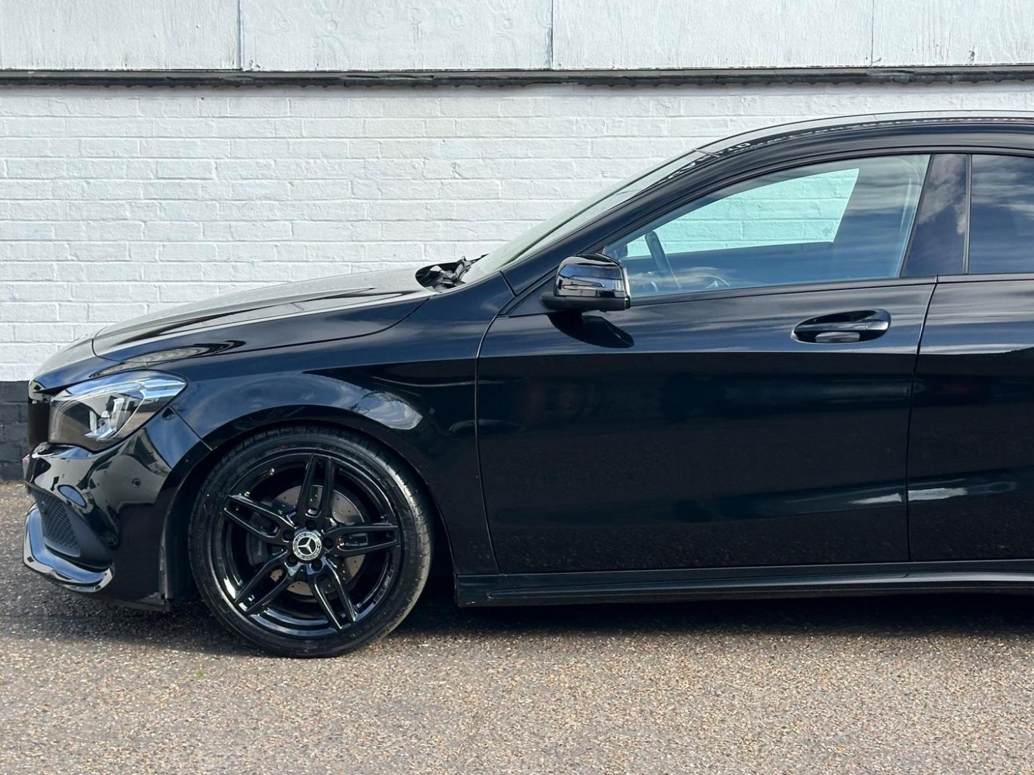 Mercedes Benz CLA