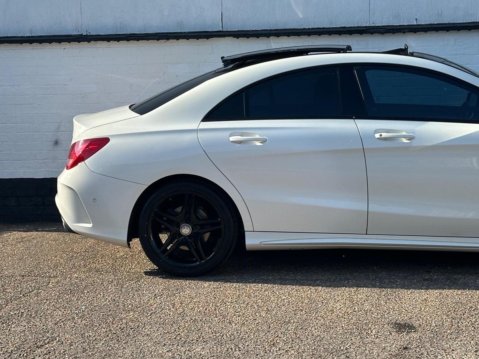 Mercedes Benz CLA