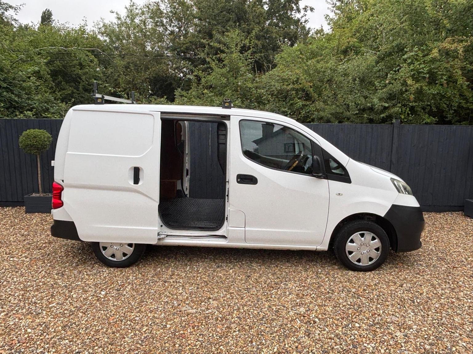 Nissan NV200