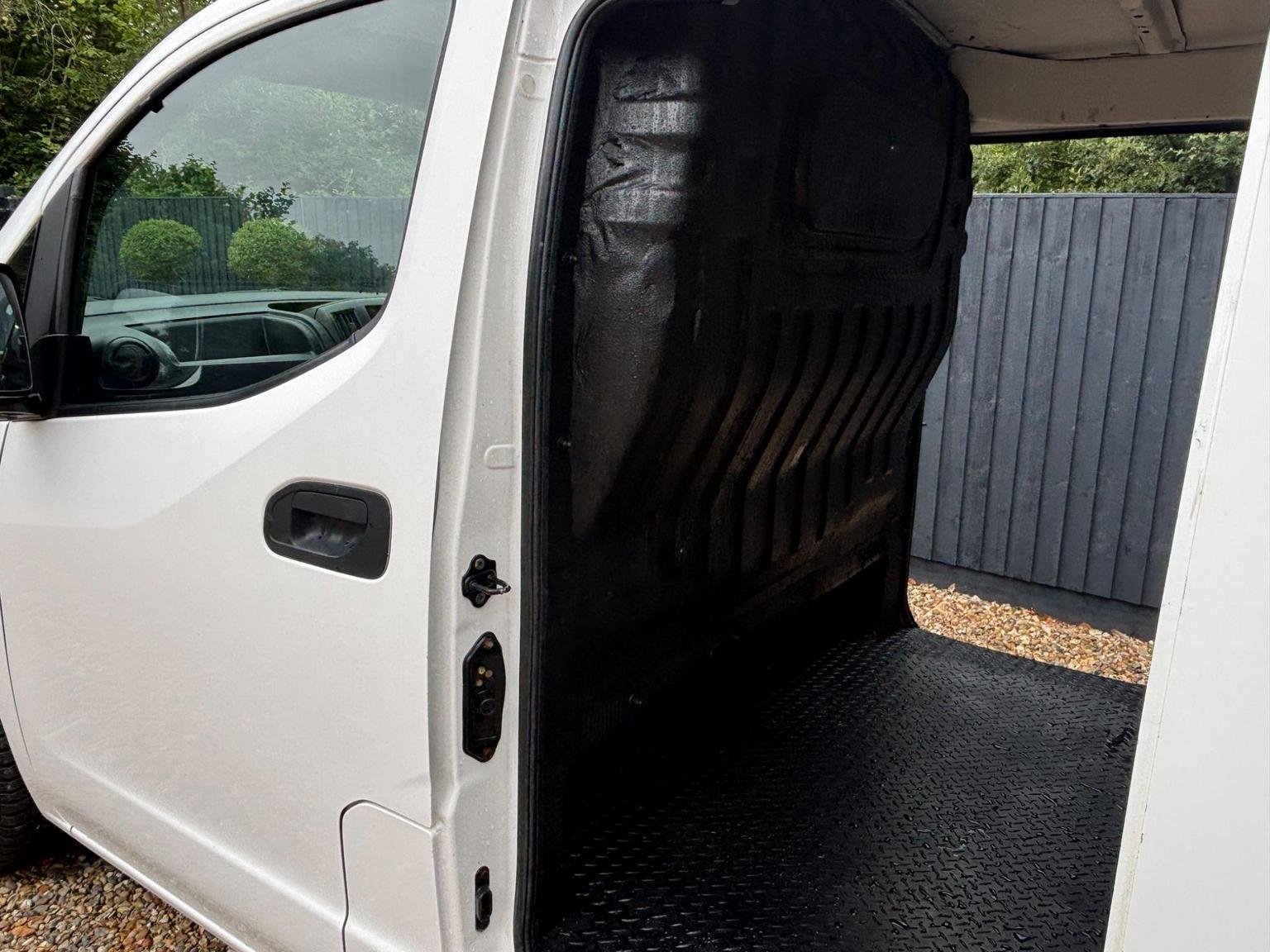 Nissan NV200