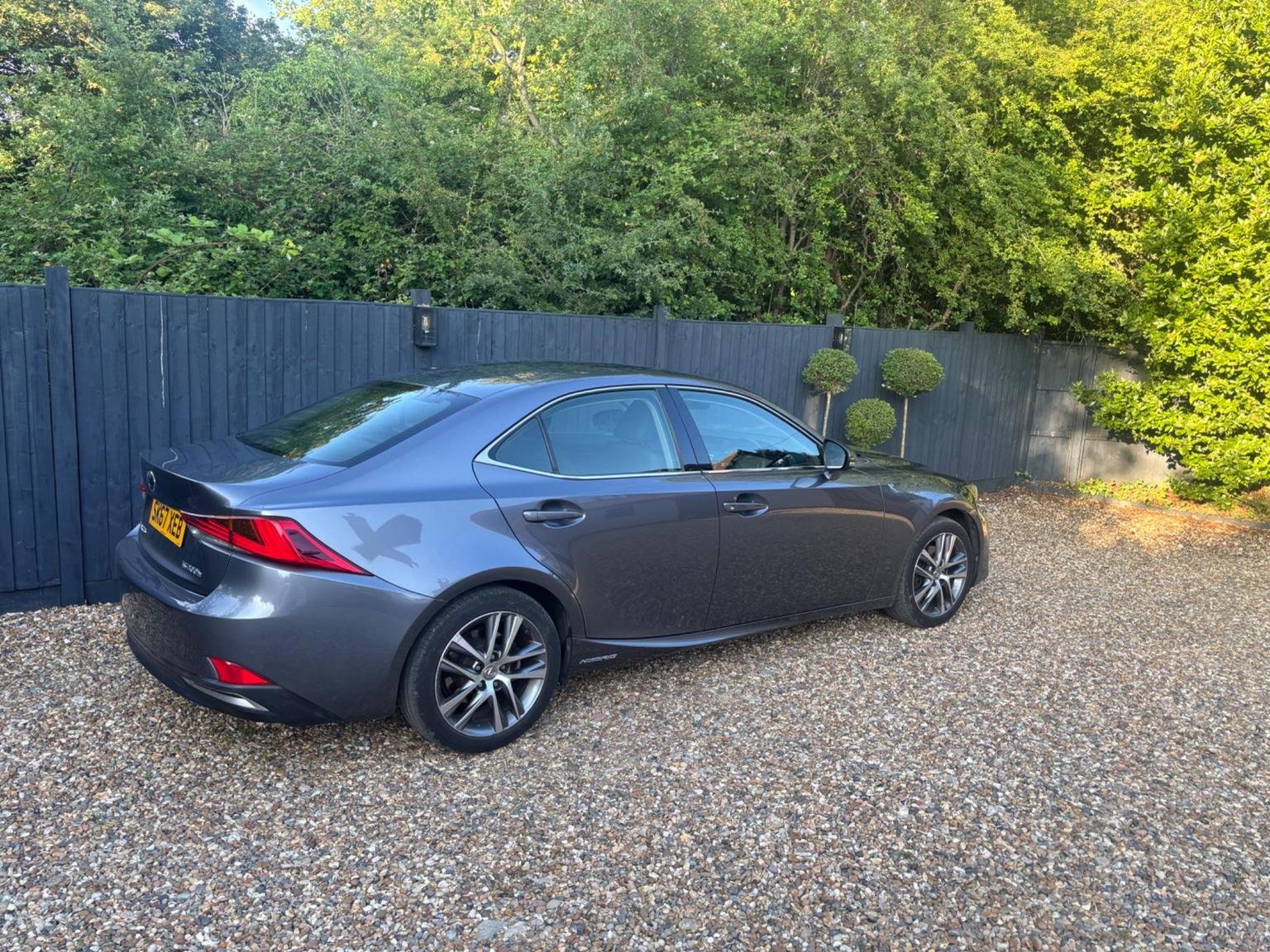 Lexus IS
