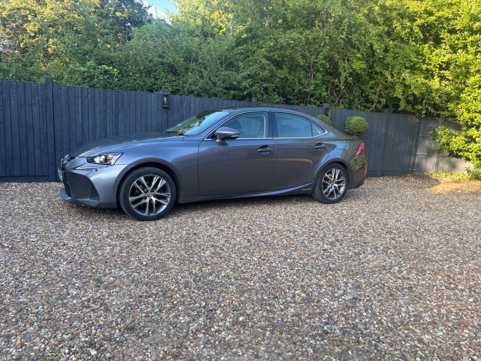 Lexus IS
