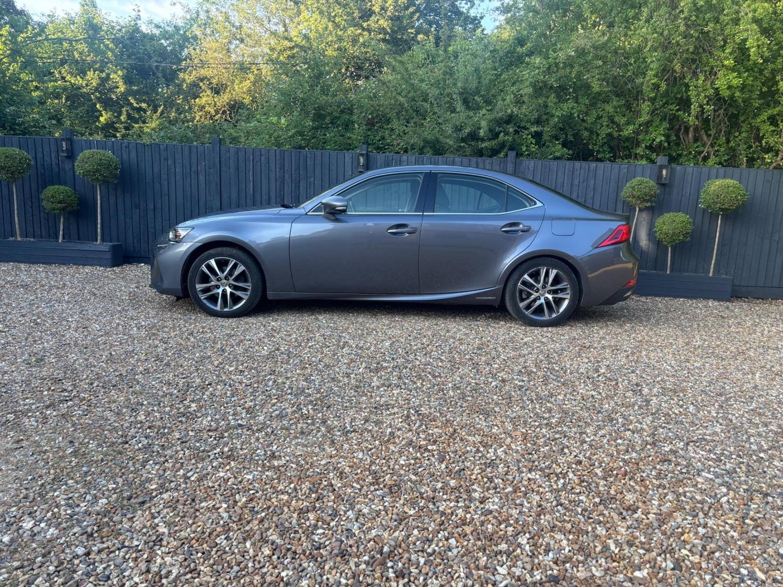 Lexus IS