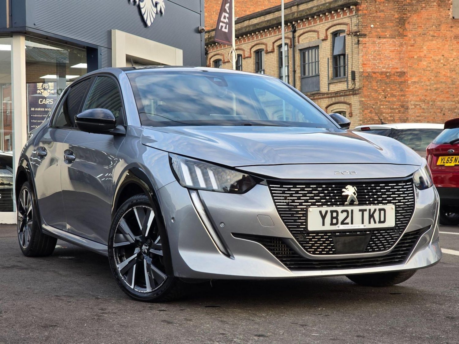 Peugeot 208