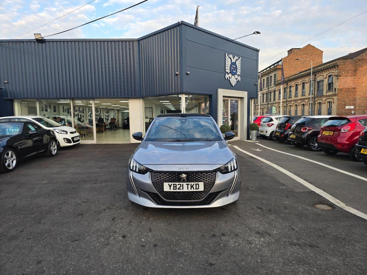 Peugeot 208