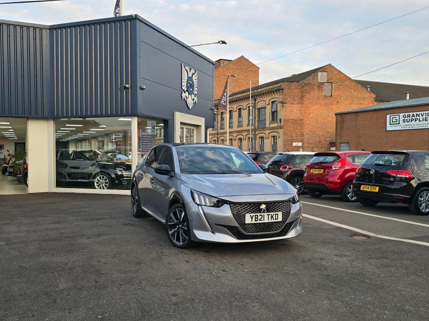 Peugeot 208