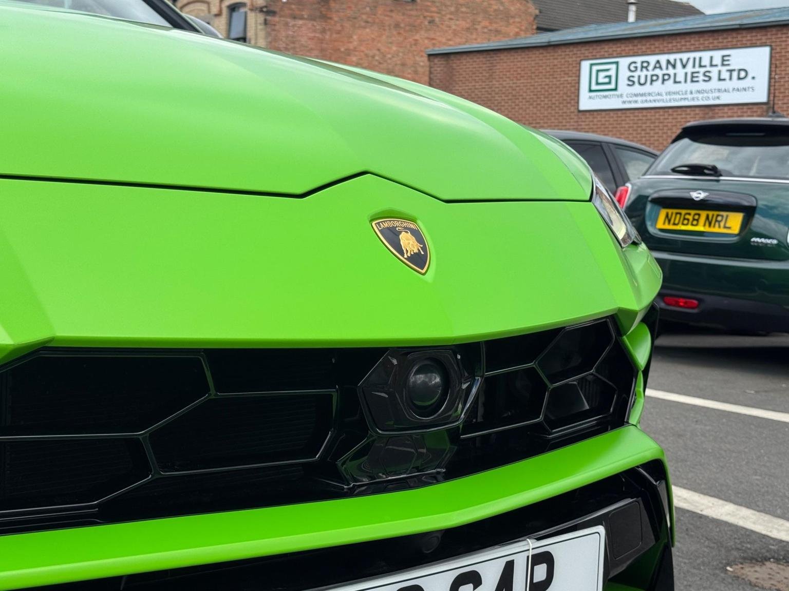Lamborghini URUS