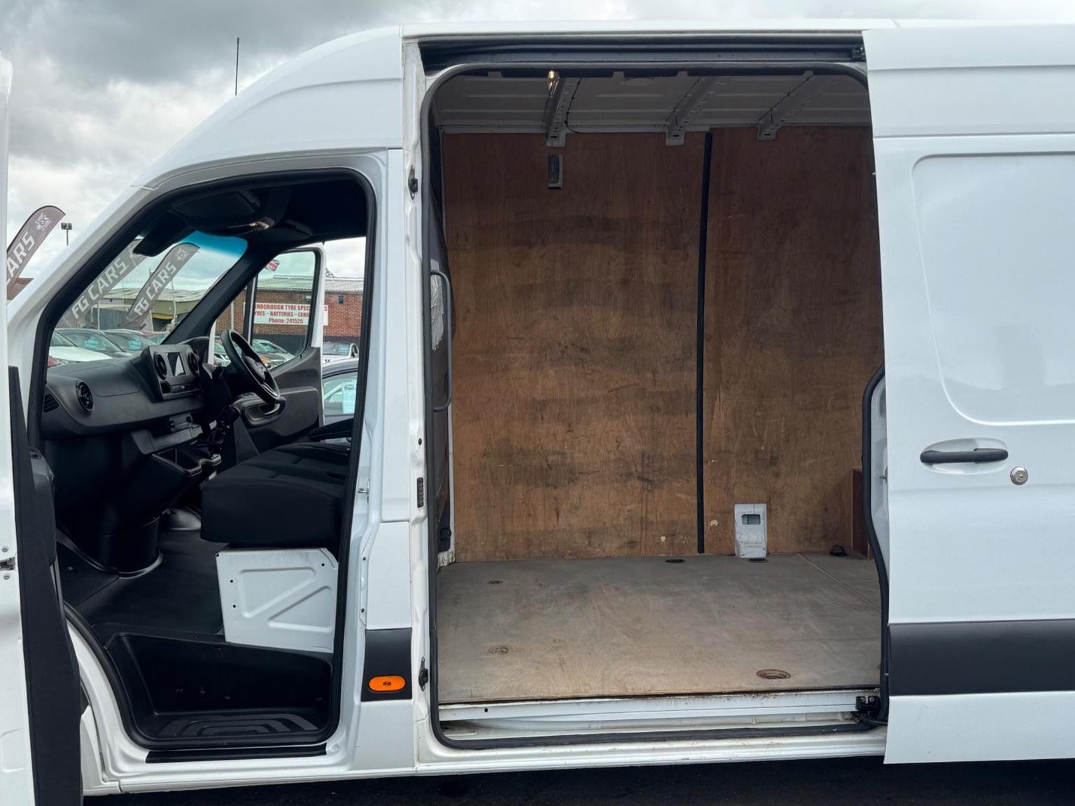 Mercedes Benz Sprinter