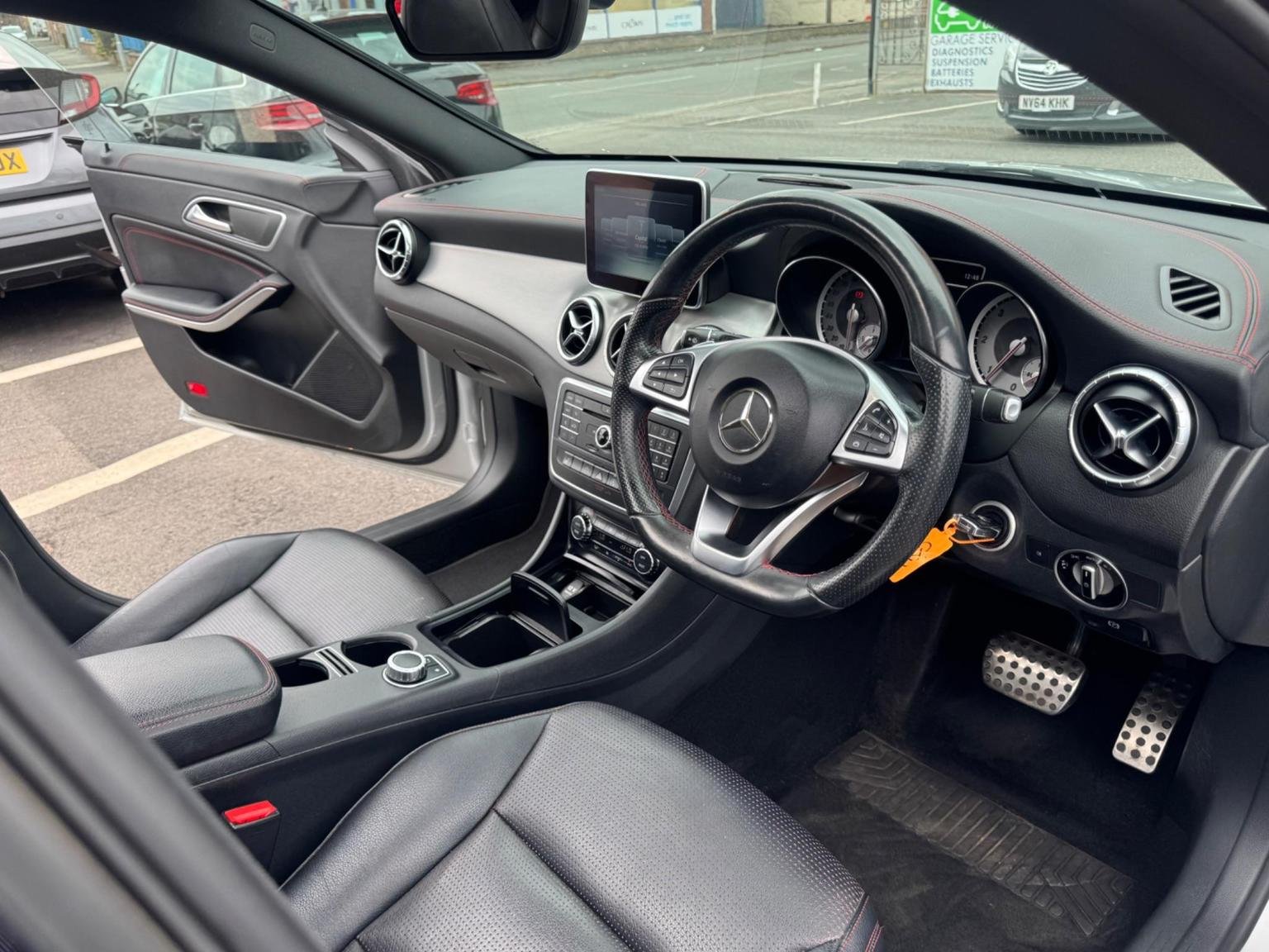 Mercedes Benz CLA