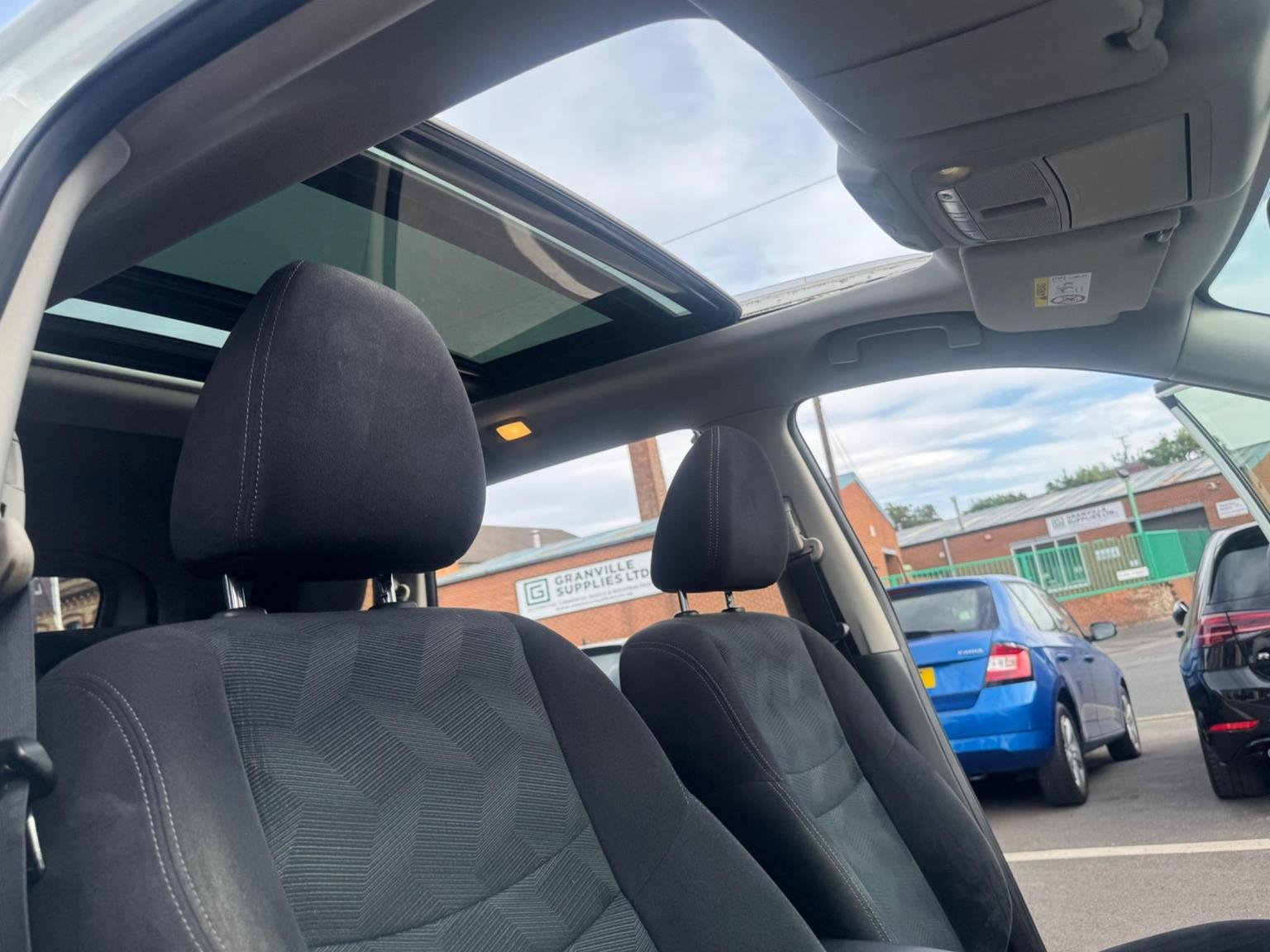 Nissan X Trail