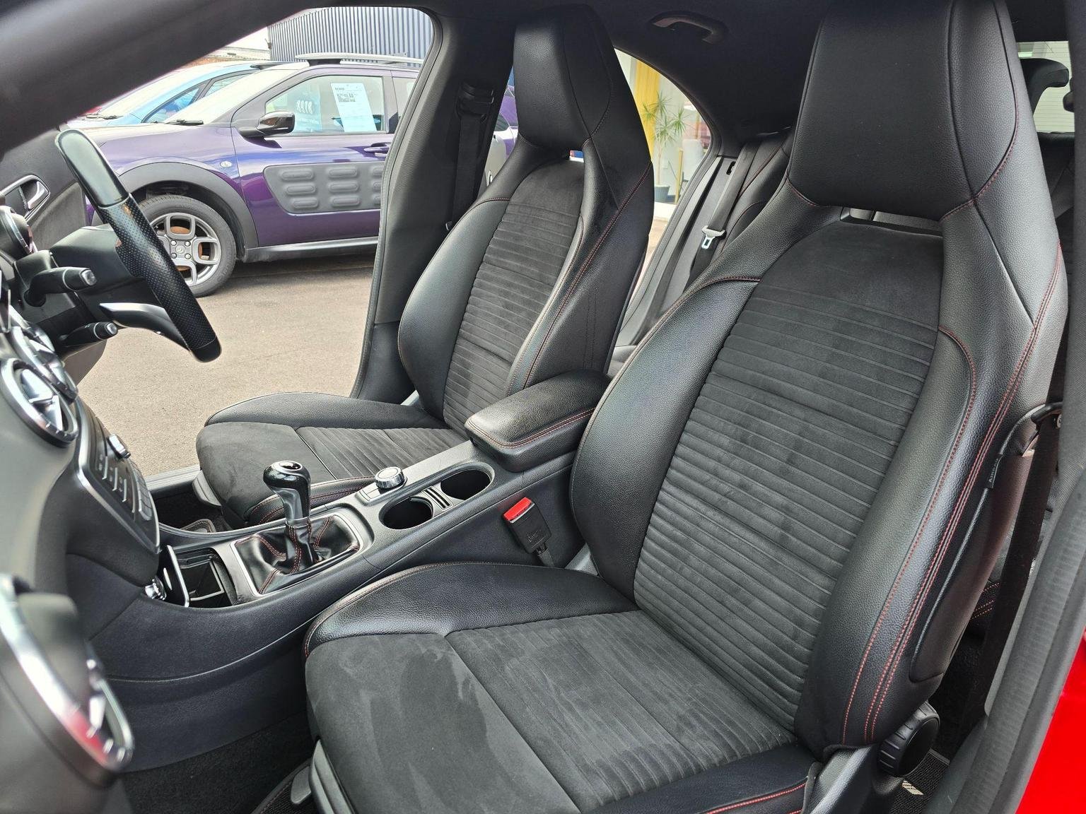 Mercedes Benz CLA